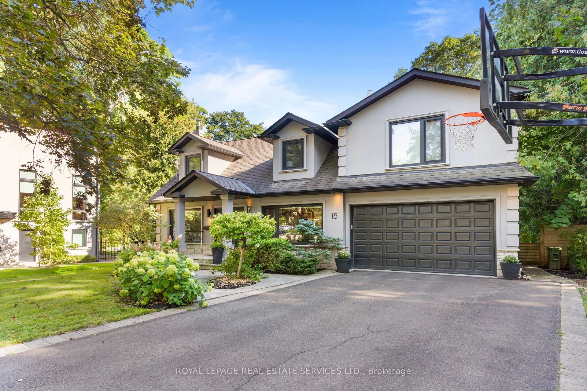 15 Pinehurst Crescent