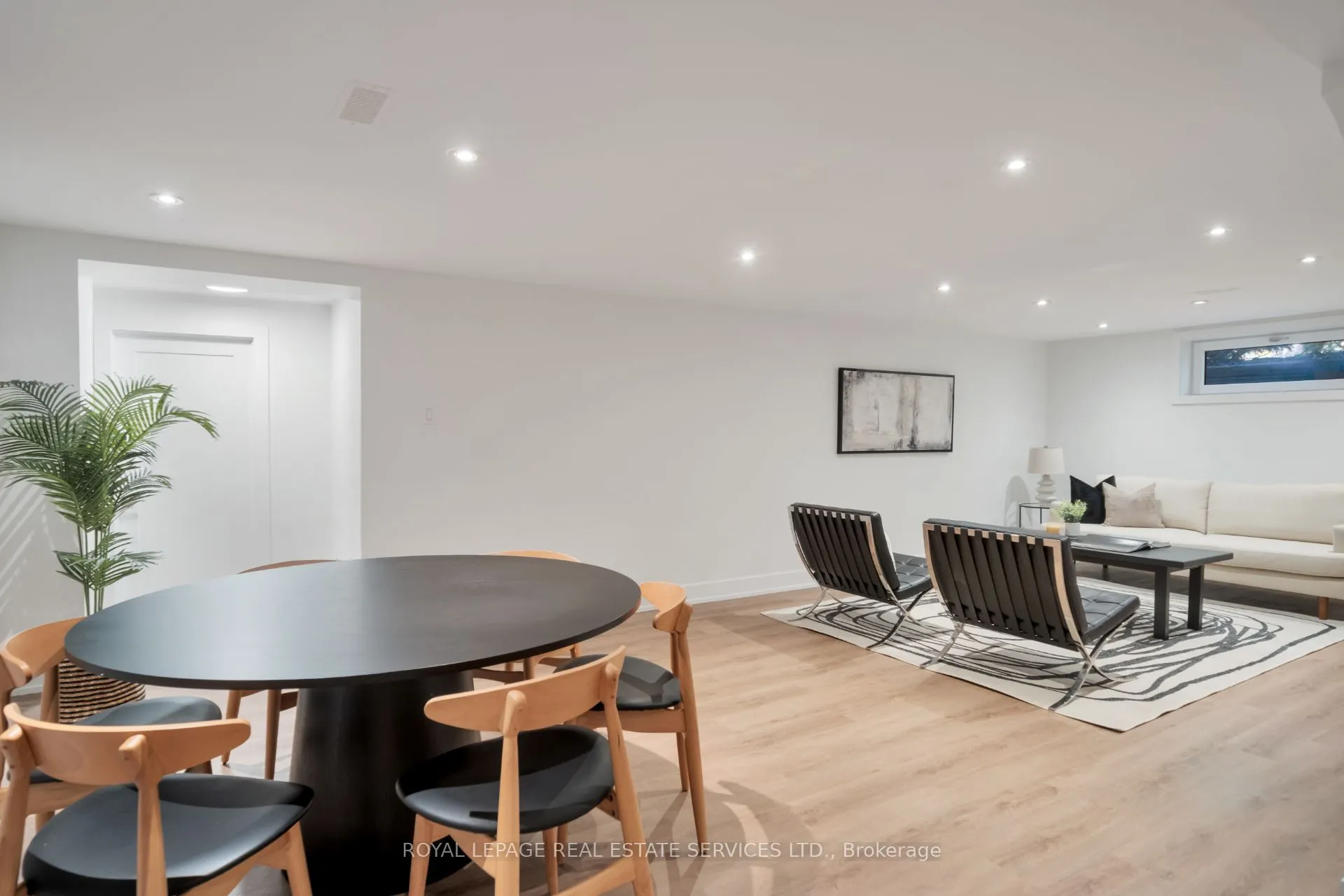 15 Pinehurst Crescent
