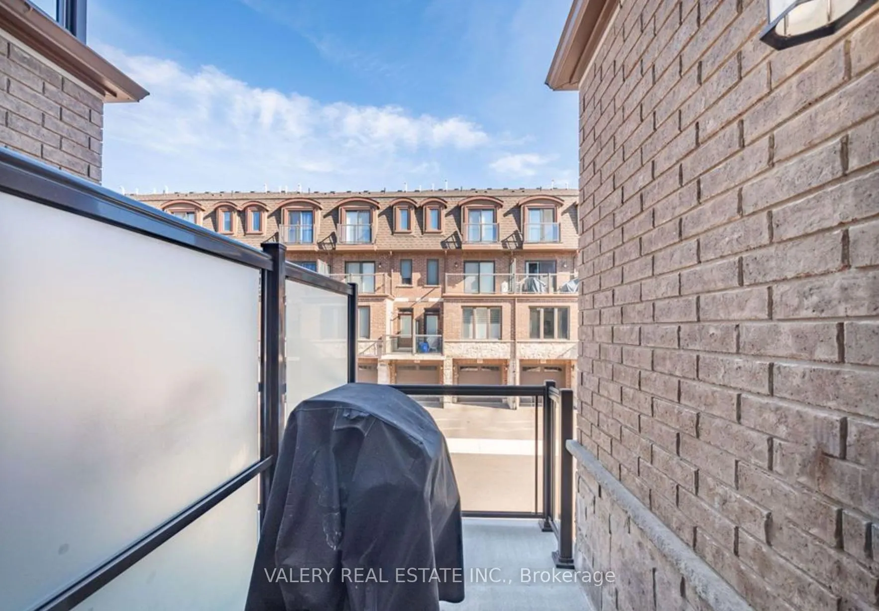 445 Ontario Street, #53
