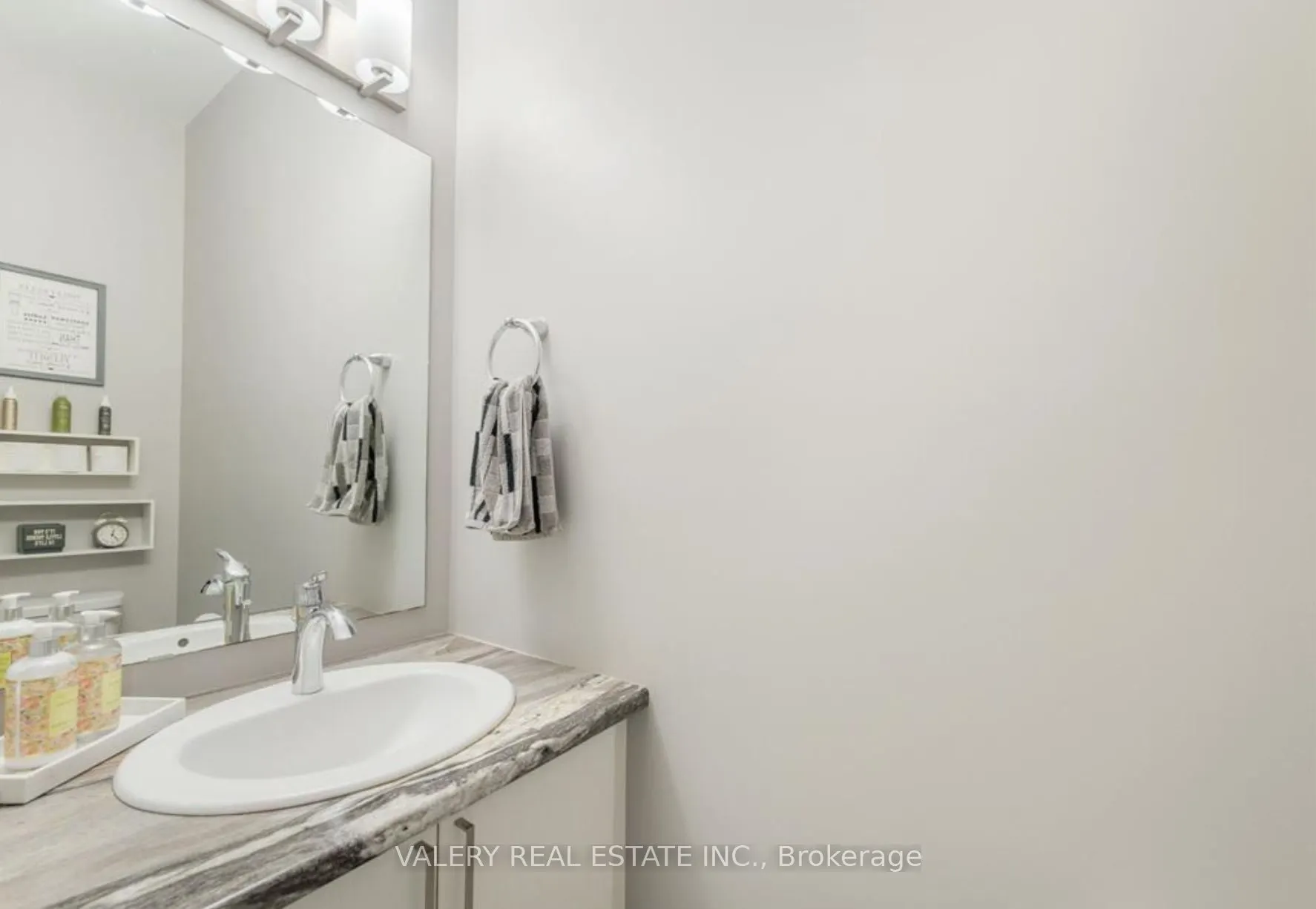 445 Ontario Street, #53