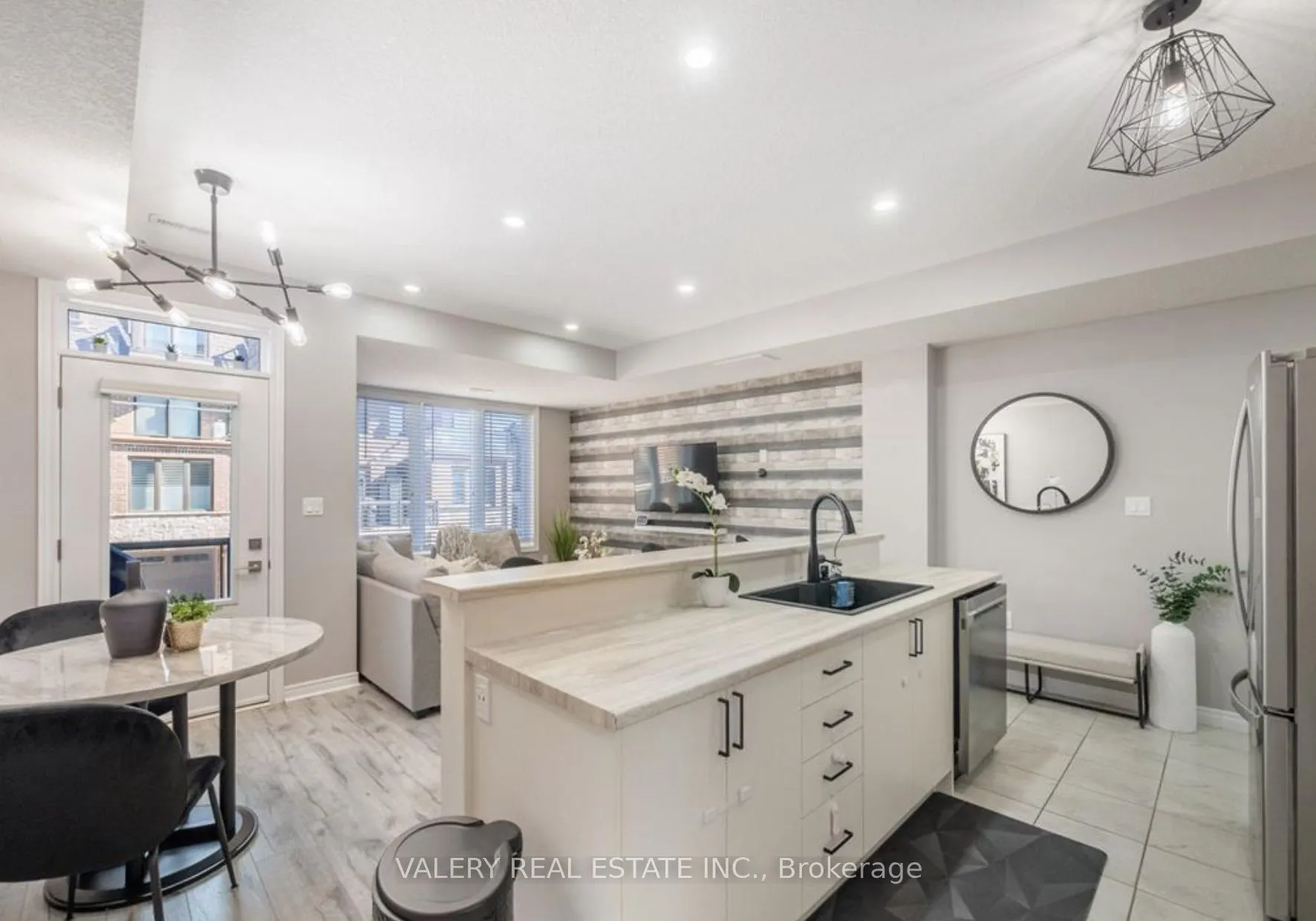 445 Ontario Street, #53
