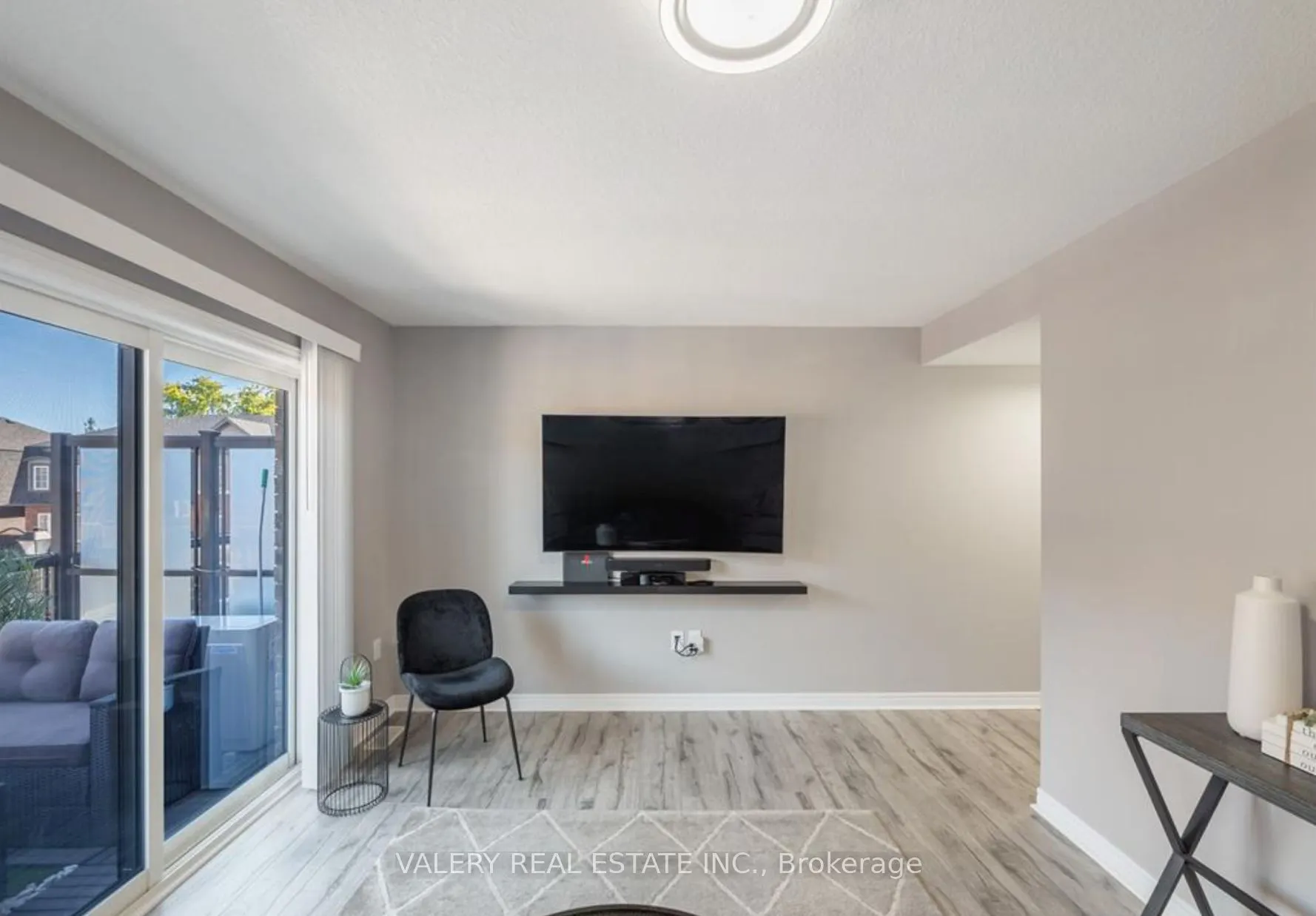 445 Ontario Street, #53