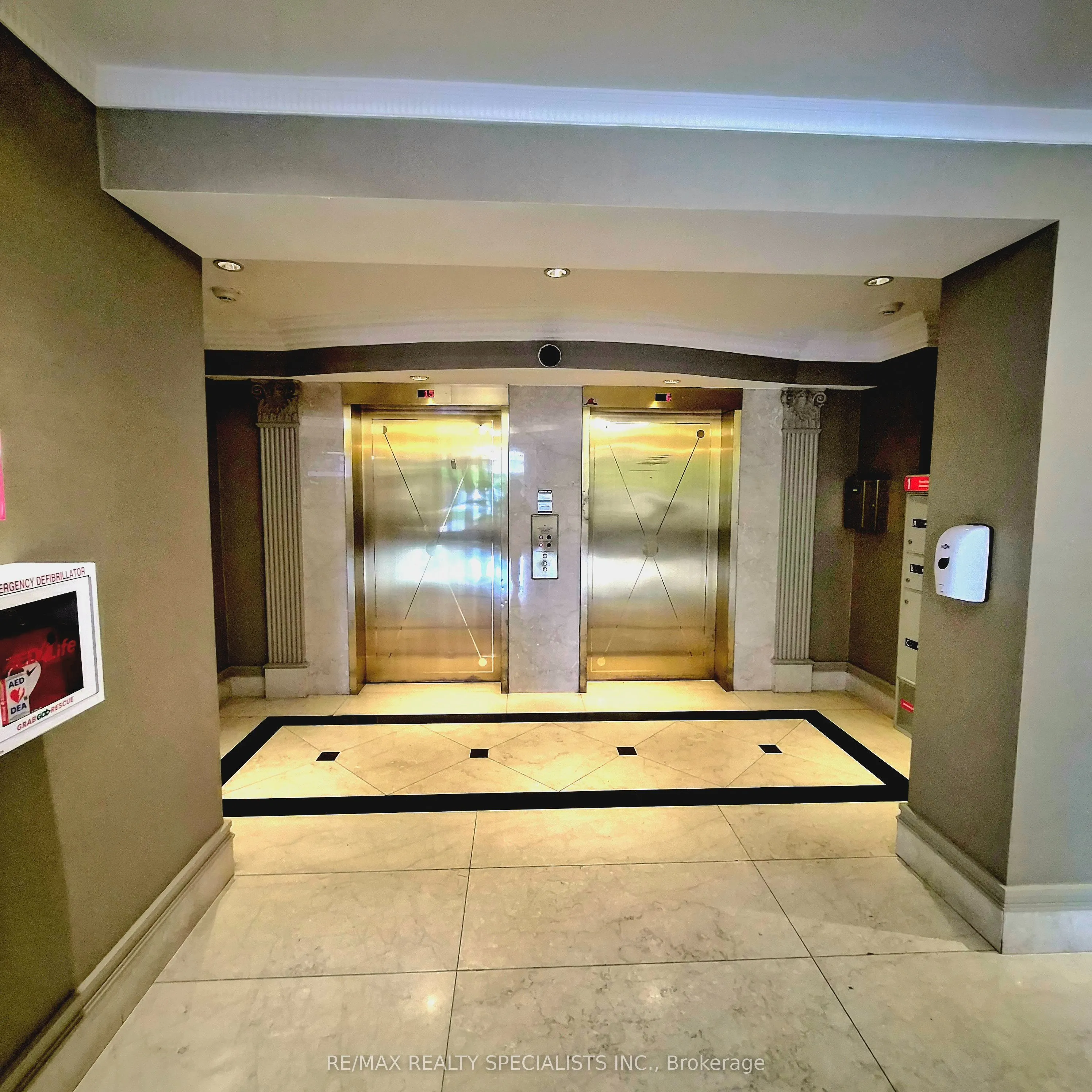 1 Belvedere Court E, #1502