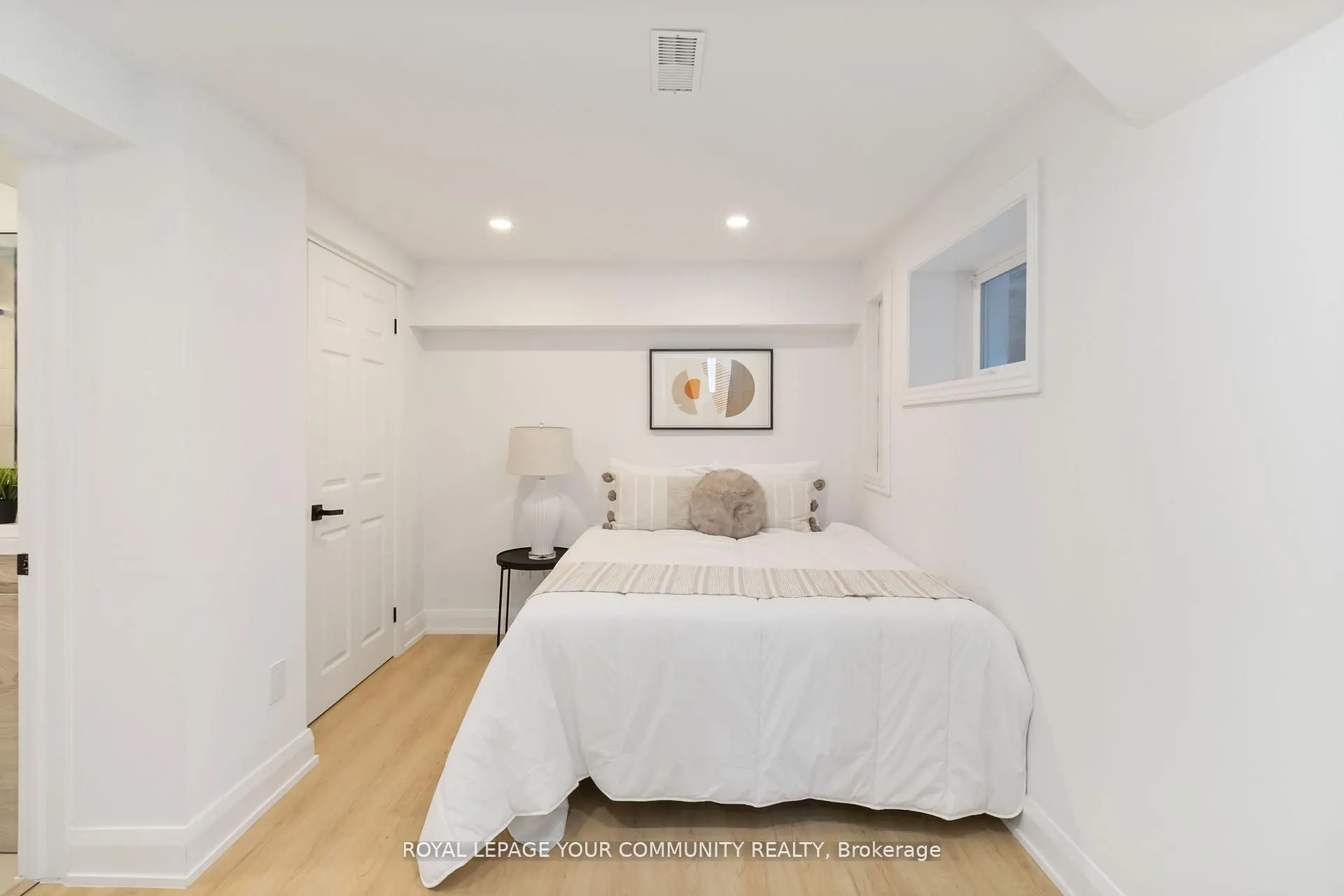 602 Appleby Line