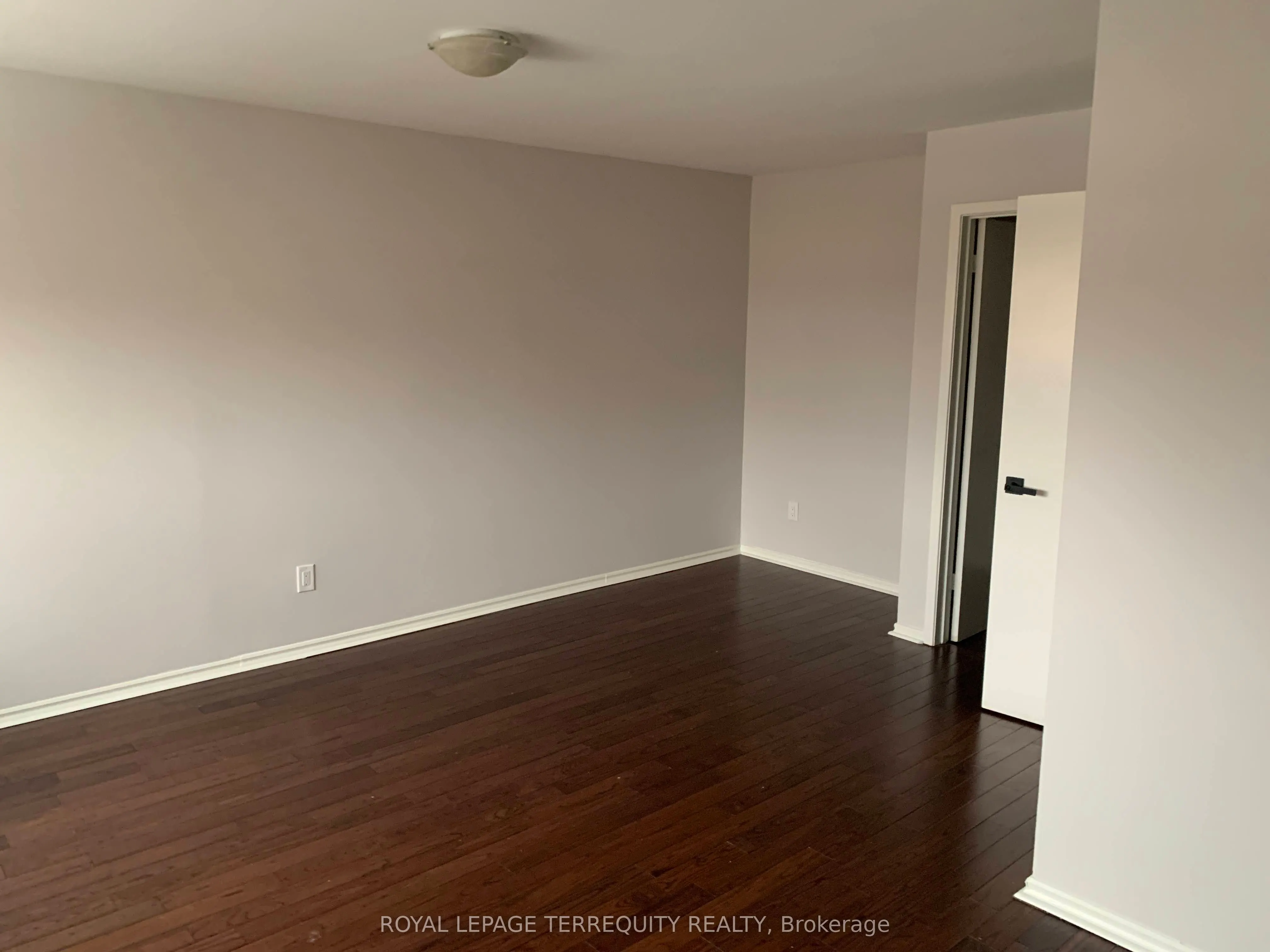 1180 MISSISSAUGA VALLEY Boulevard, #42