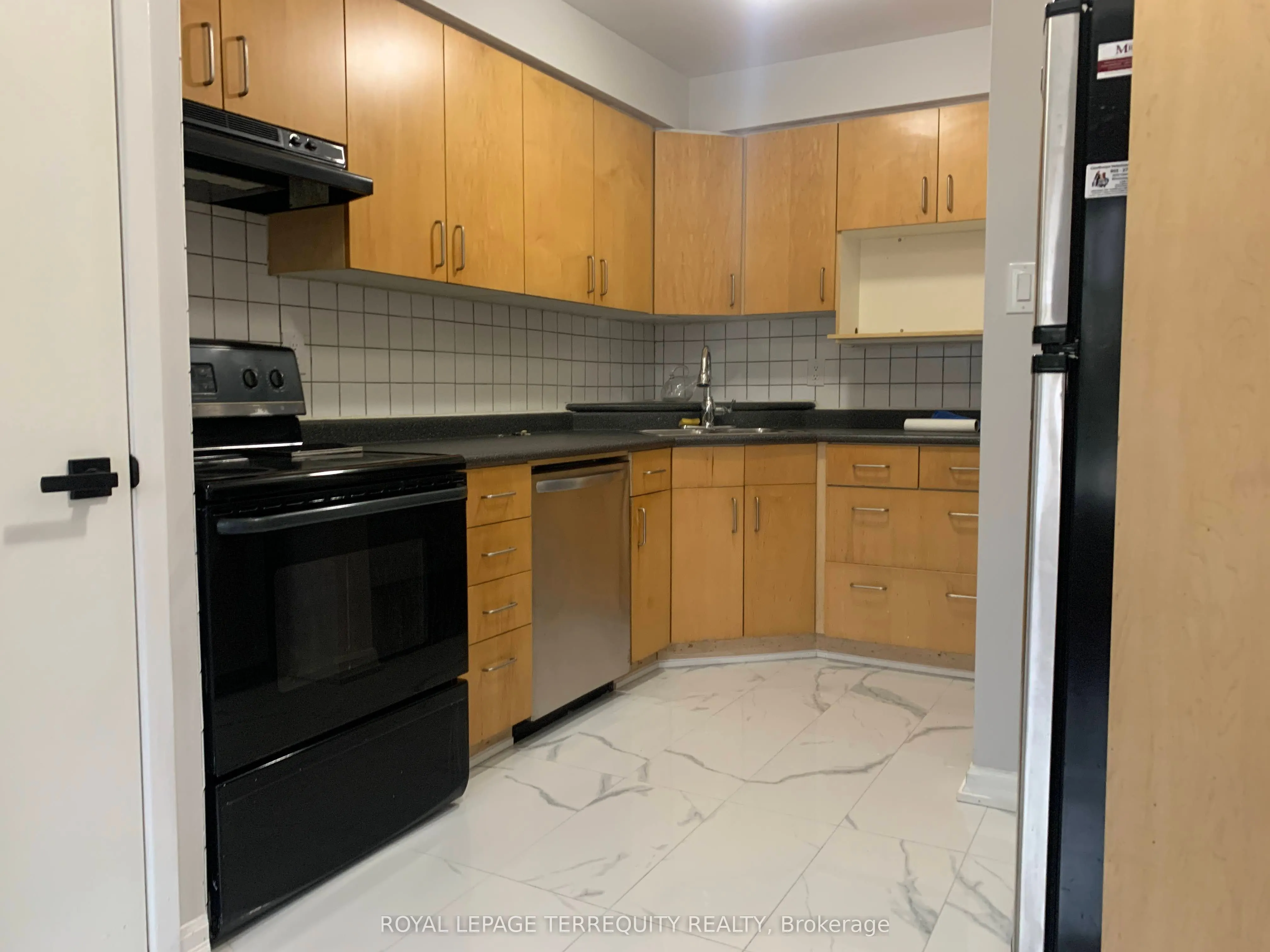 1180 MISSISSAUGA VALLEY Boulevard, #42