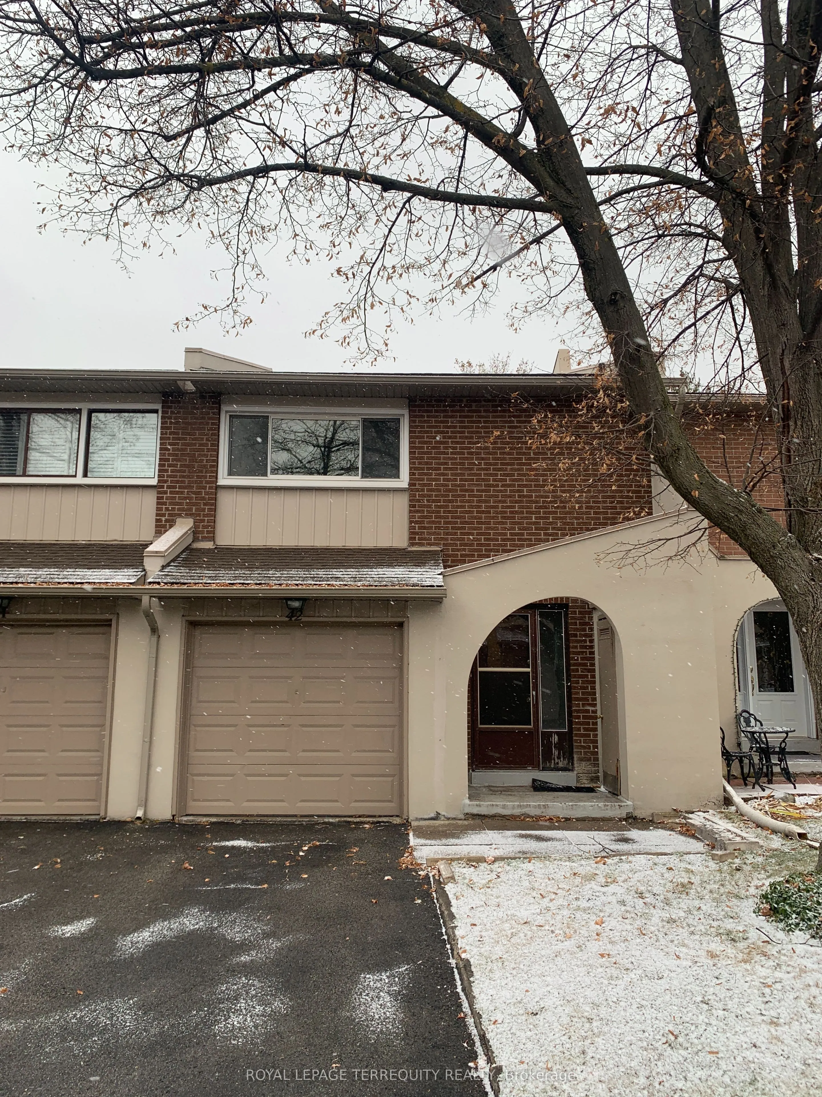 1180 MISSISSAUGA VALLEY Boulevard, #42
