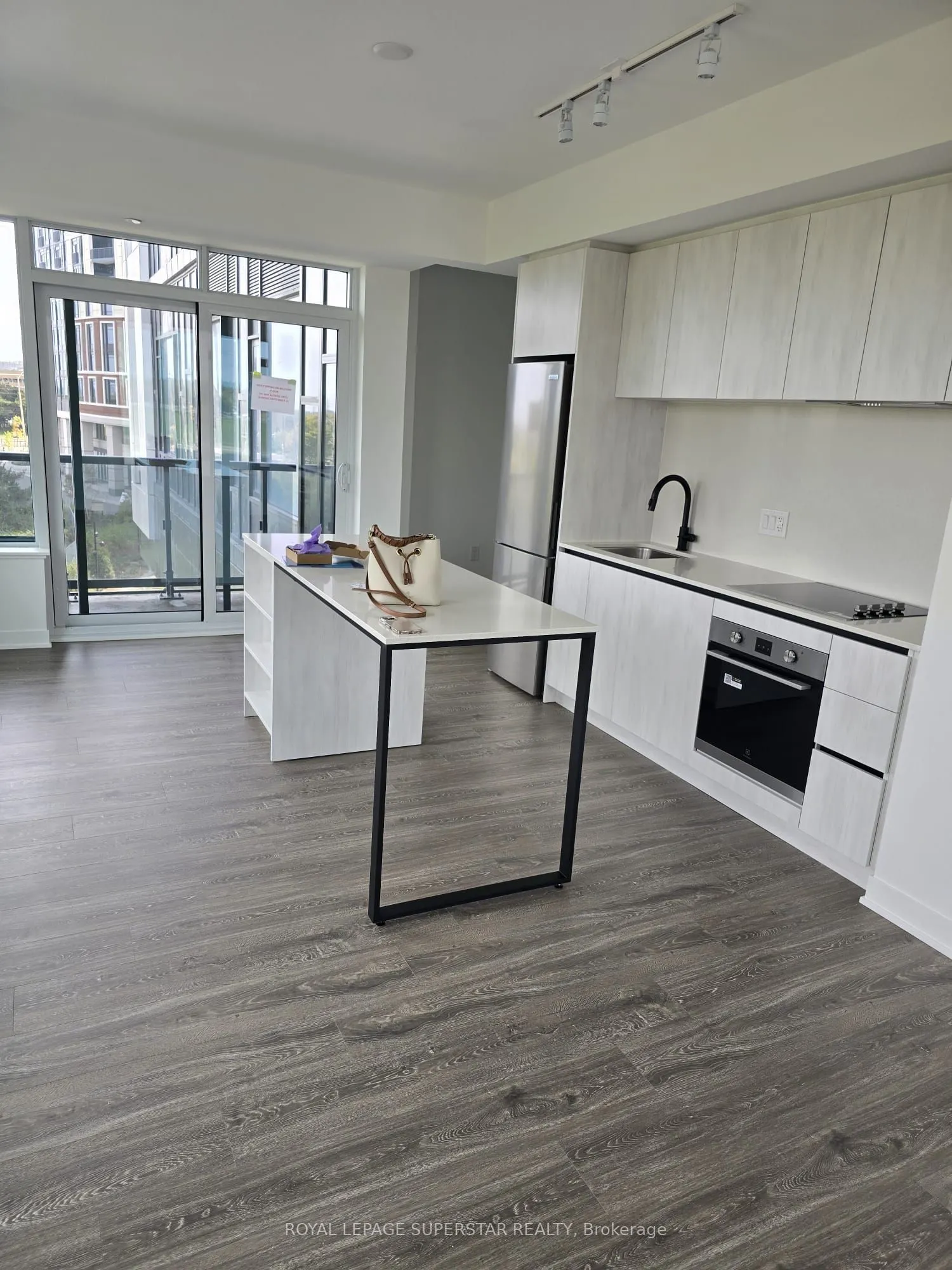 2495 Eglinton Avenue, #313