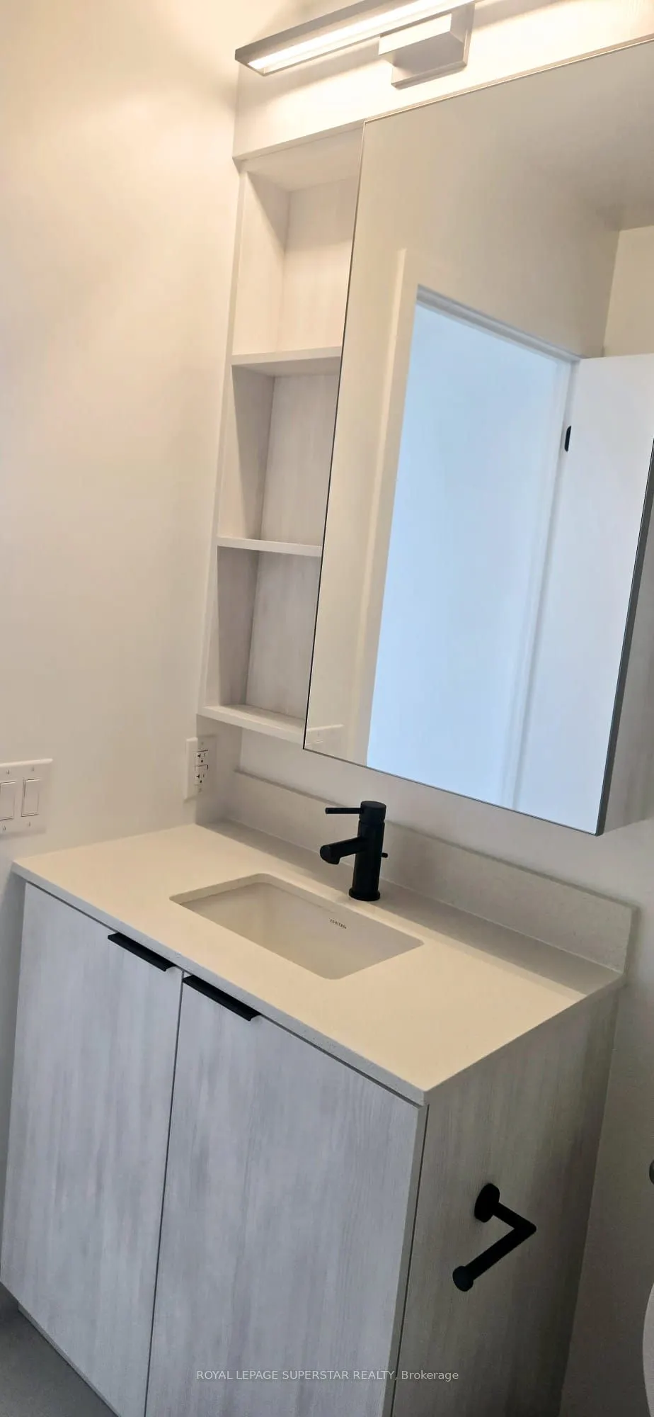 2495 Eglinton Avenue, #313