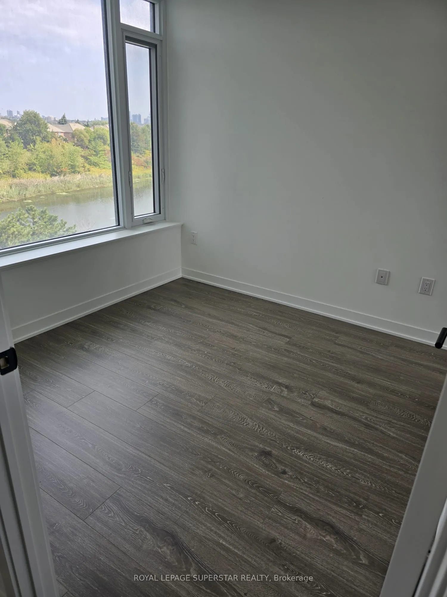 2495 Eglinton Avenue, #313