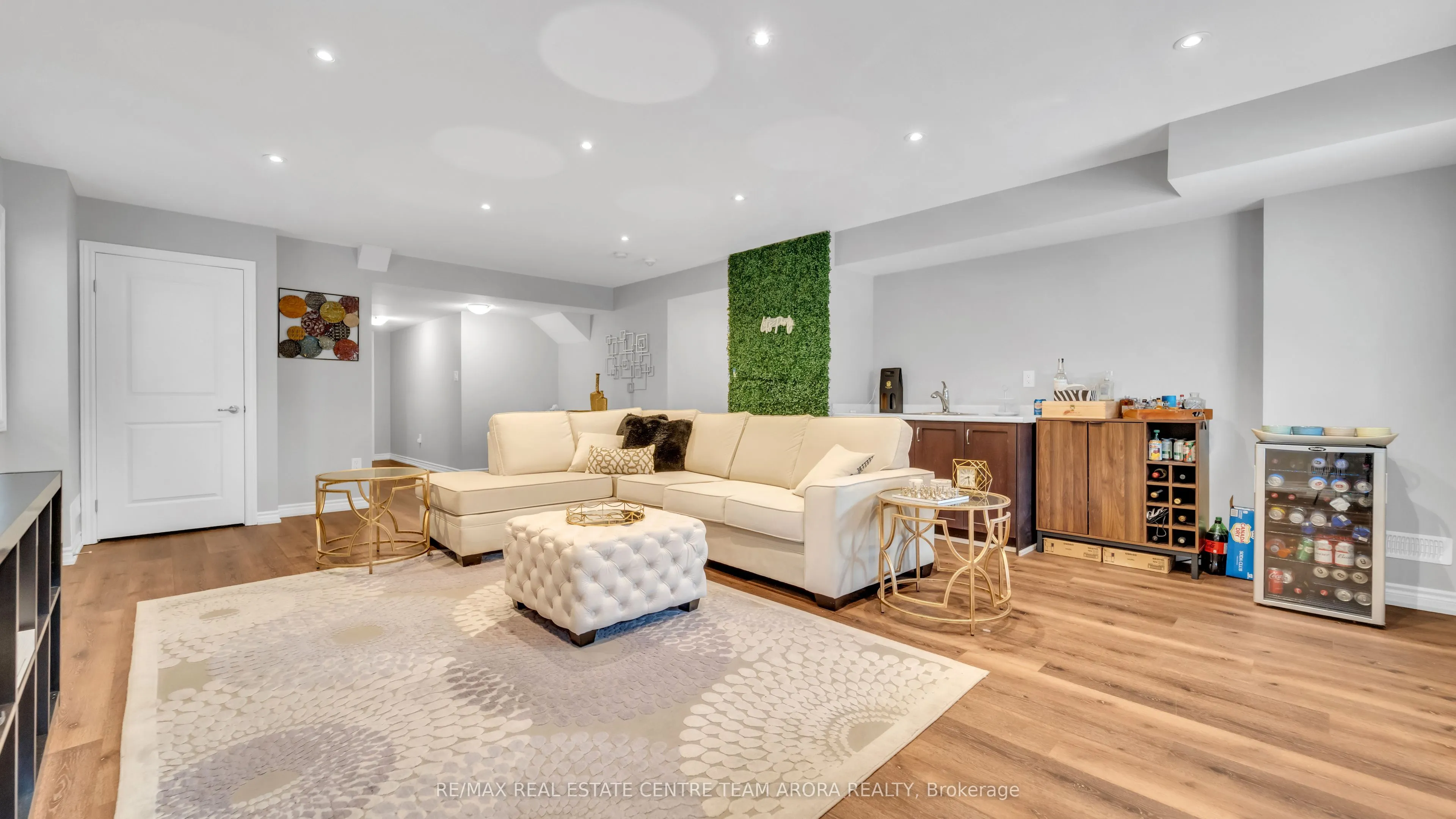 450 Brisdale Drive