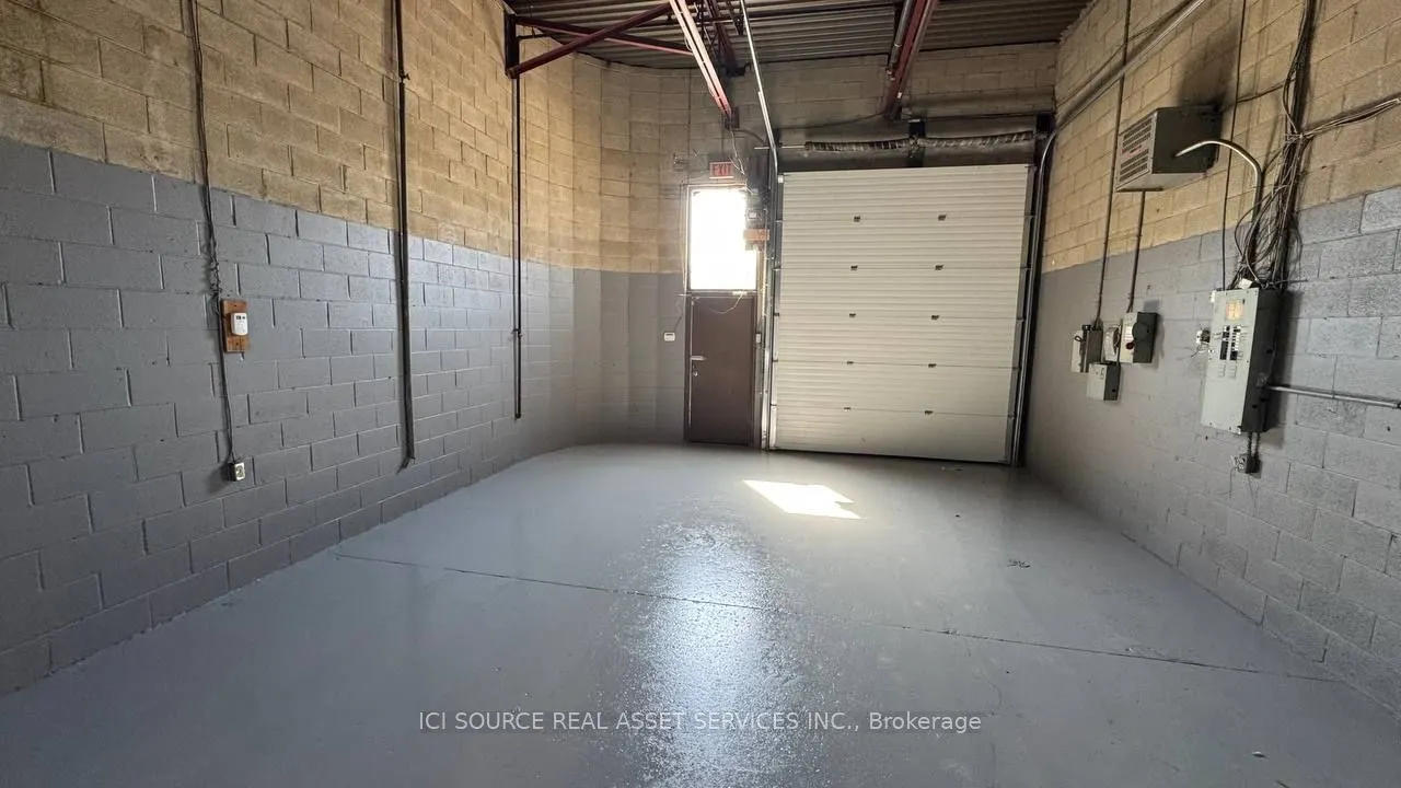 18 Strathearn Avenue, #18 B