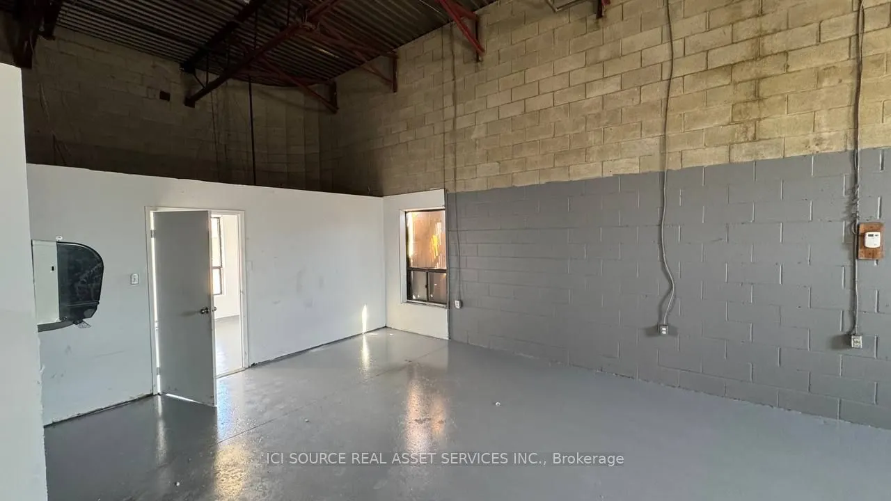 18 Strathearn Avenue, #18 B