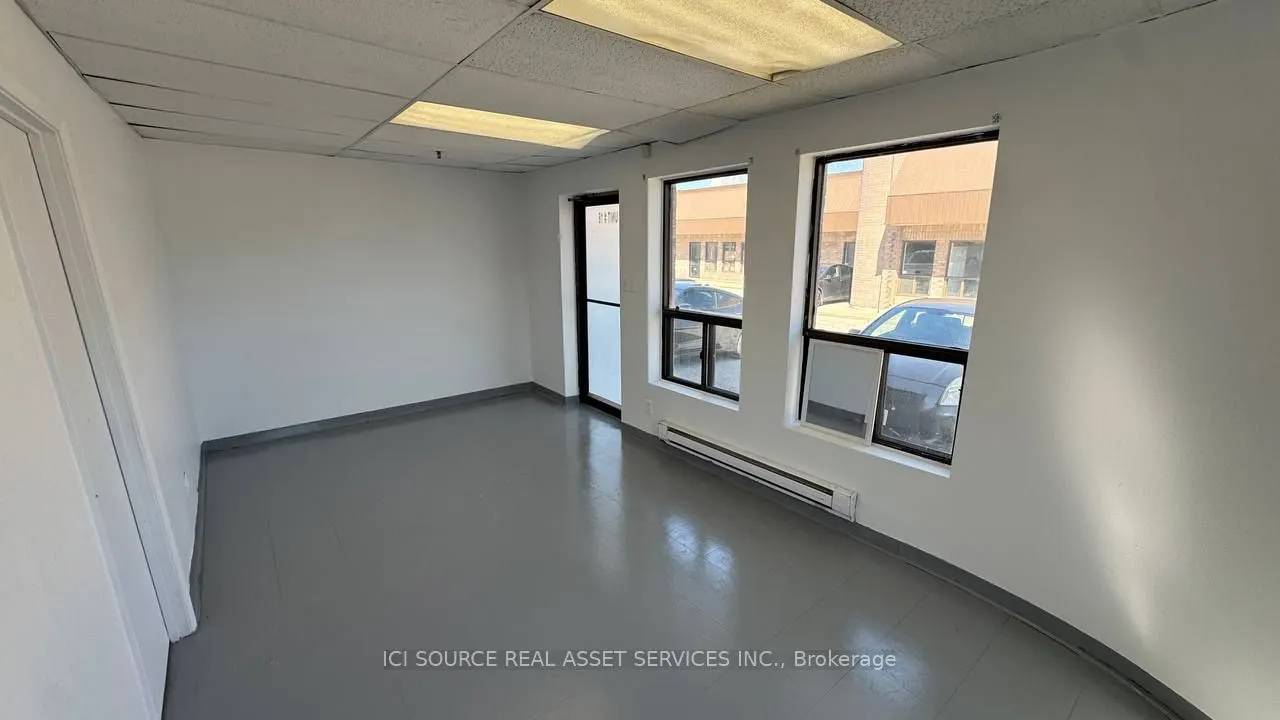 18 Strathearn Avenue, #18 B