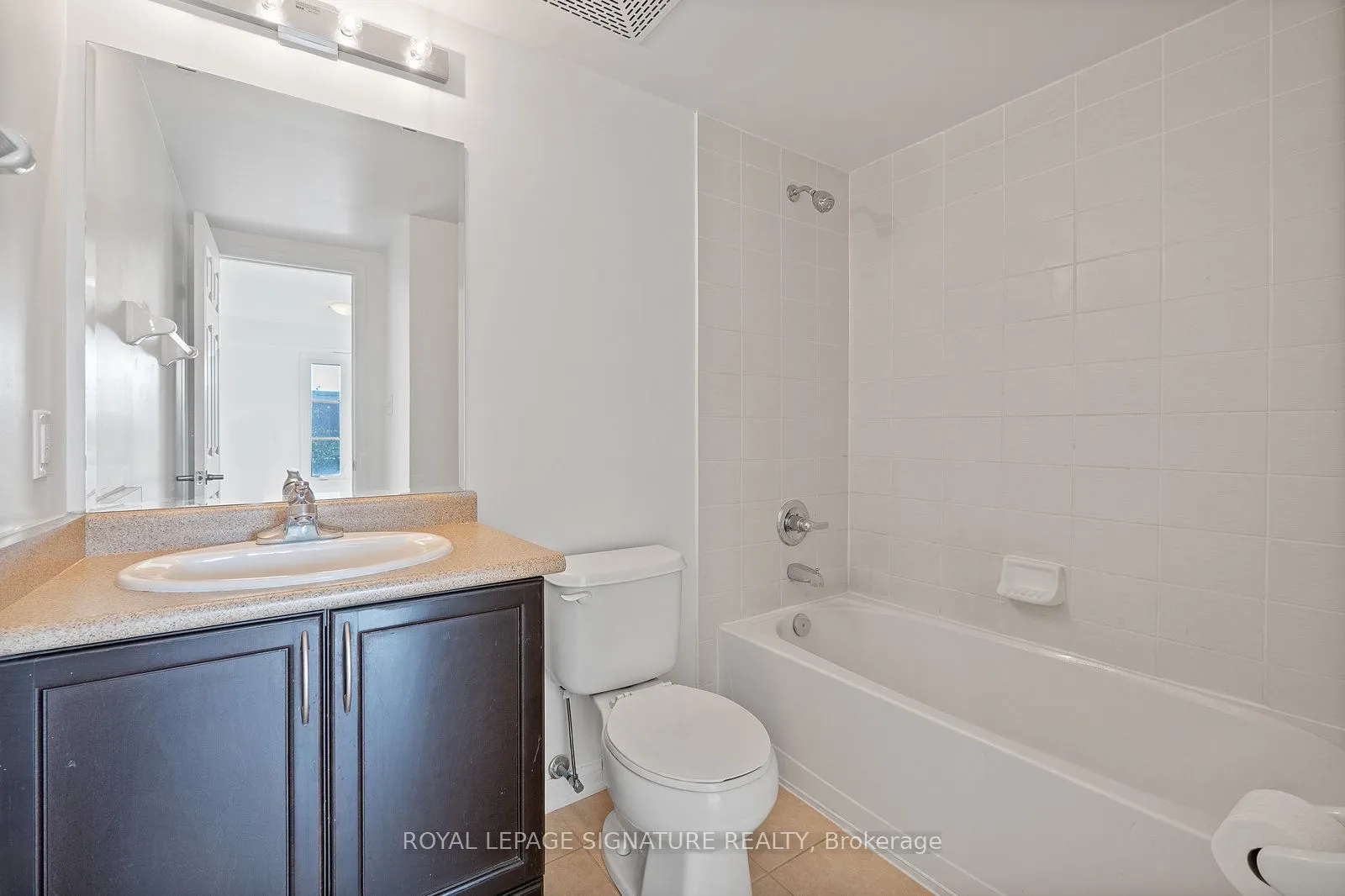 3070 Rotary Way, #216