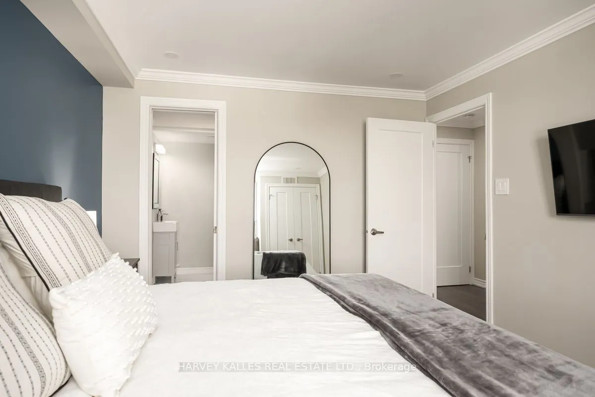 2055 Upper Middle Road, #609