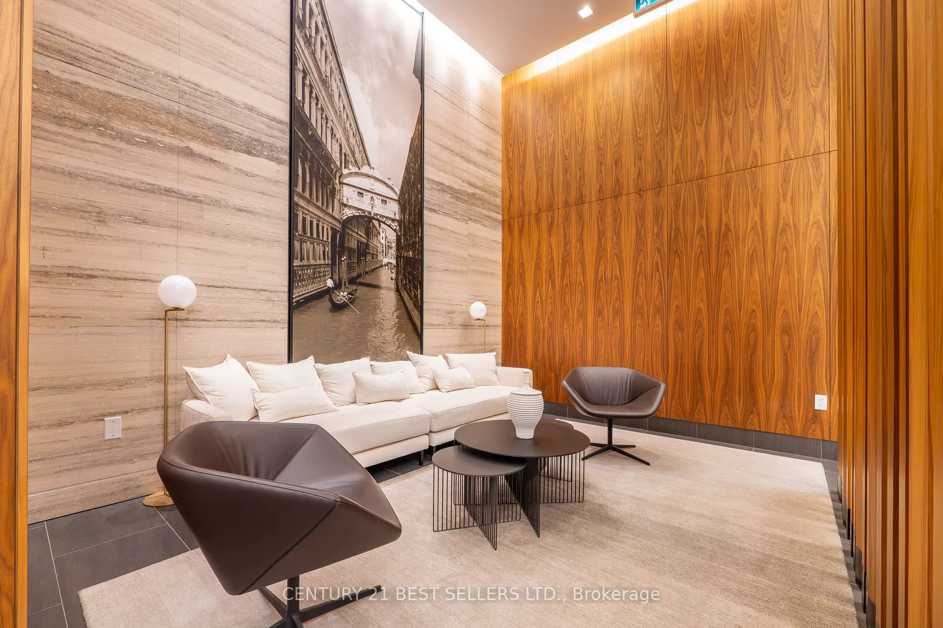 8 Ann Street, #308