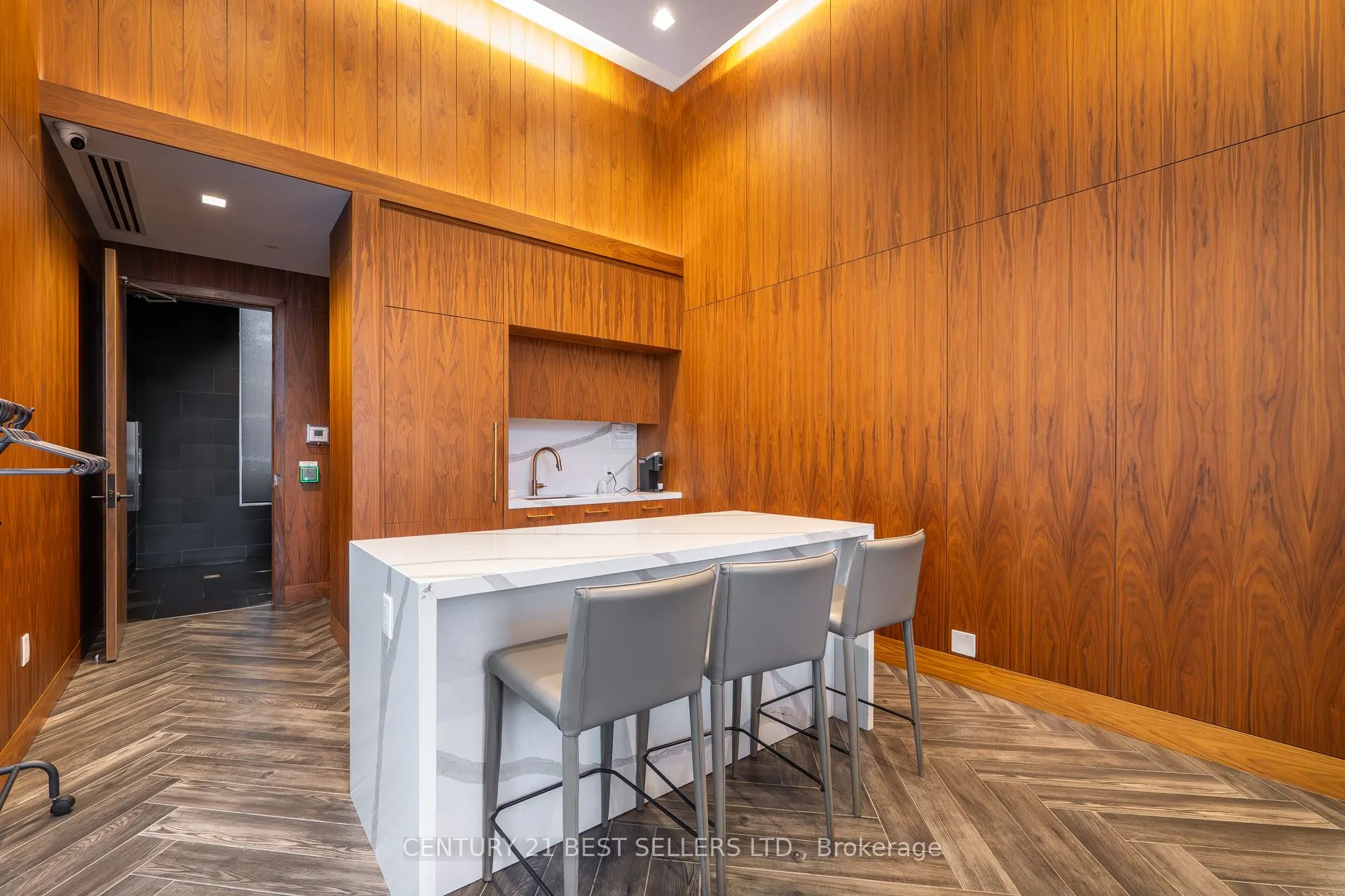 8 Ann Street, #308
