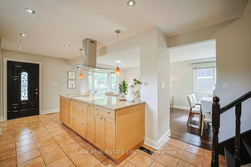 1106 Meredith Avenue