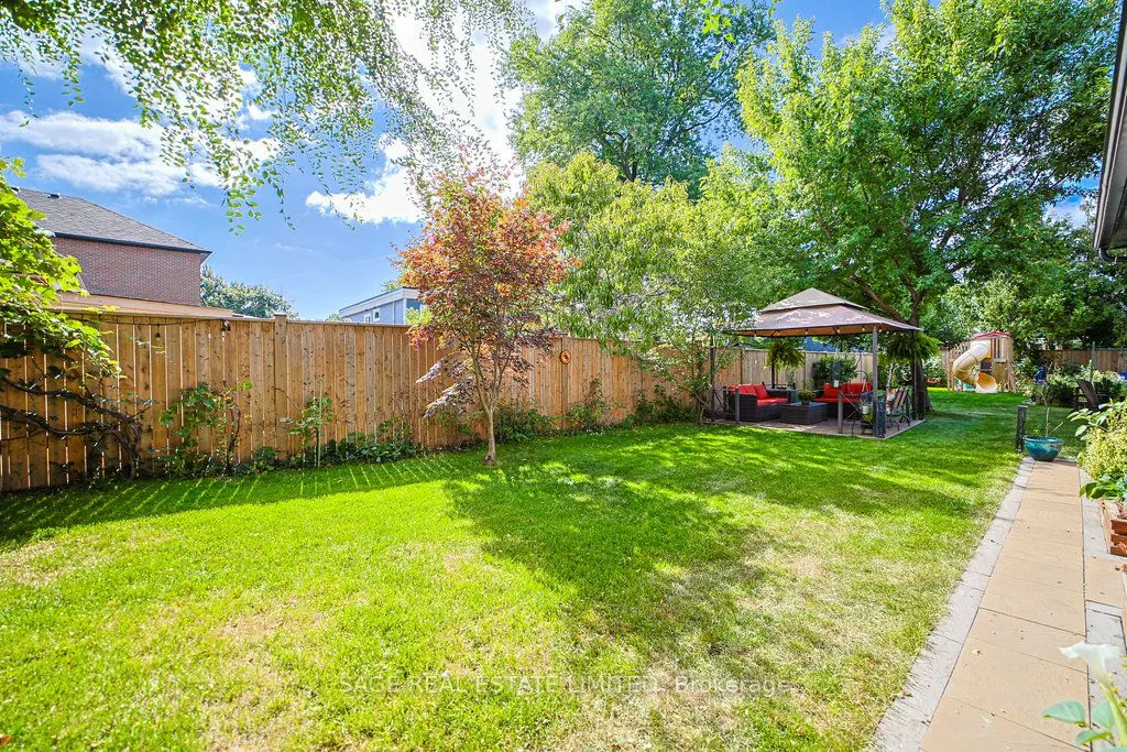 1106 Meredith Avenue