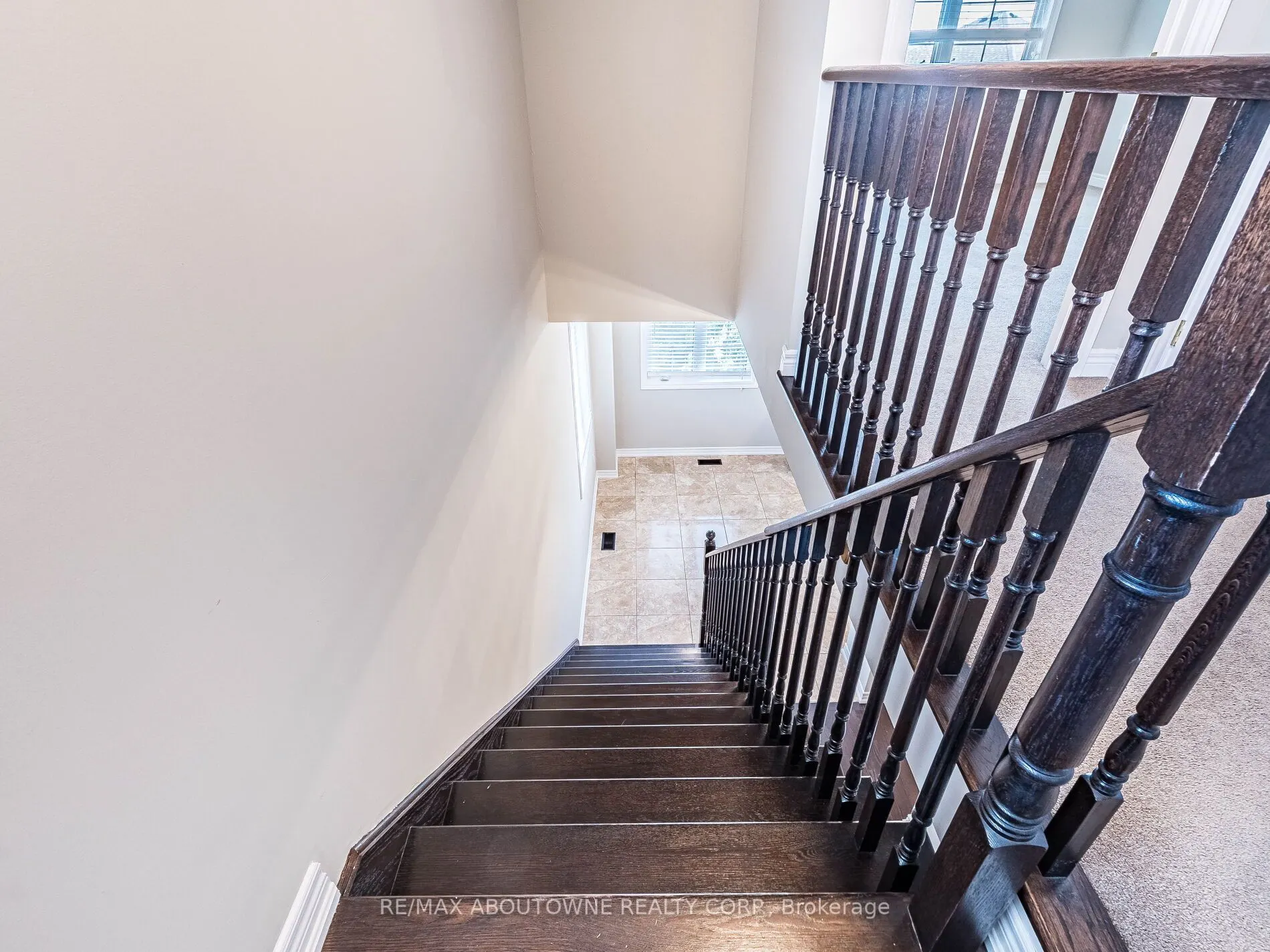 1382 Granrock Crescent