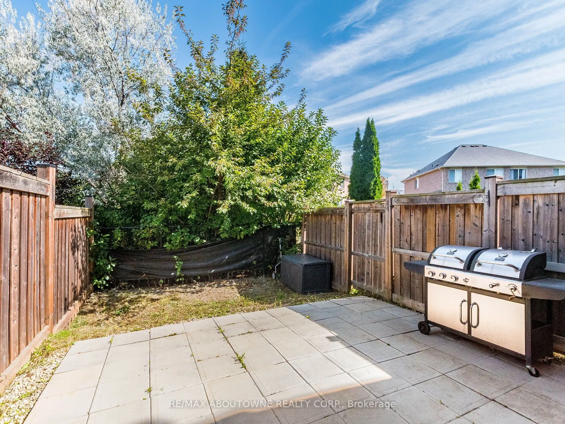 1382 Granrock Crescent
