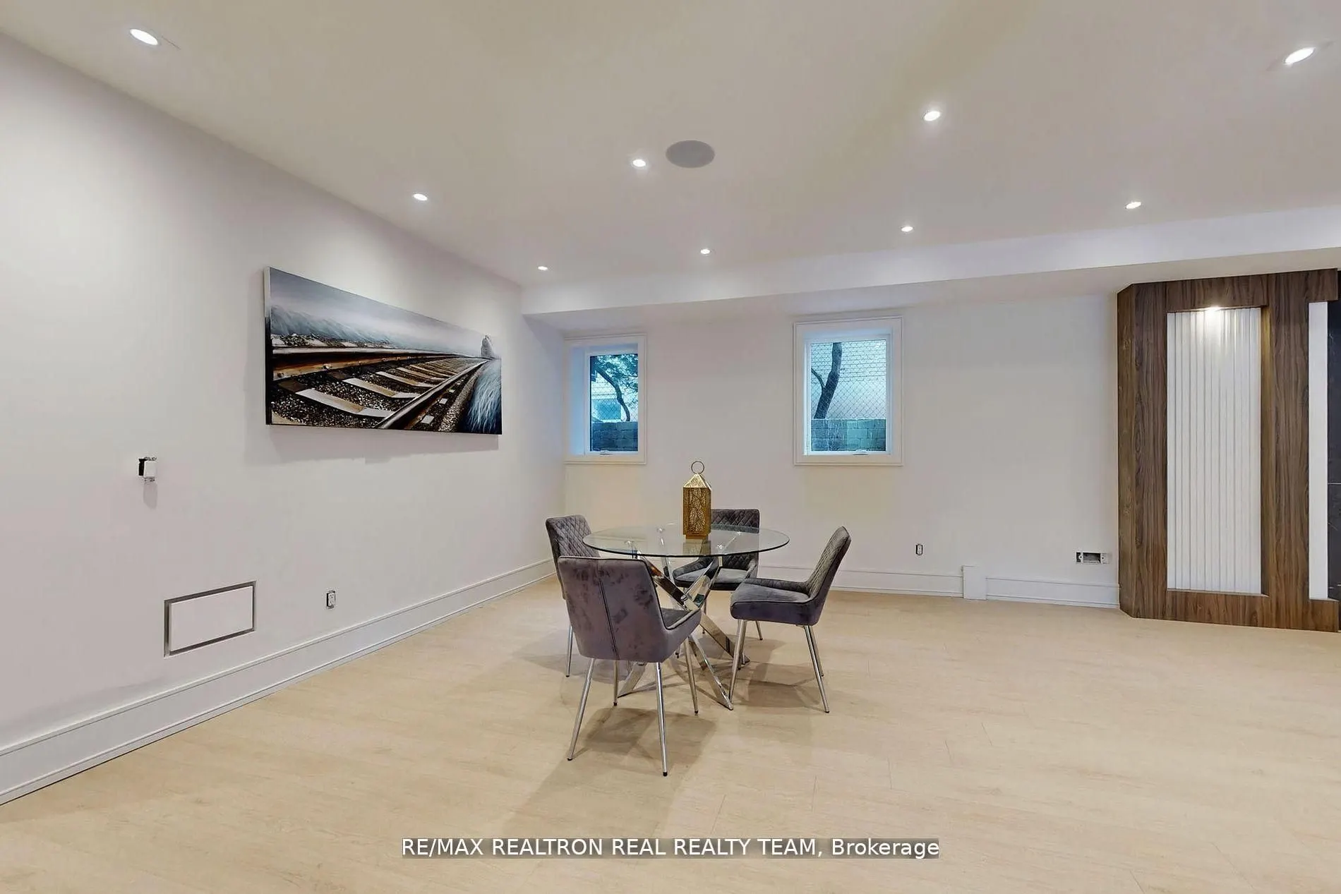 1362 Sedgewick Crescent
