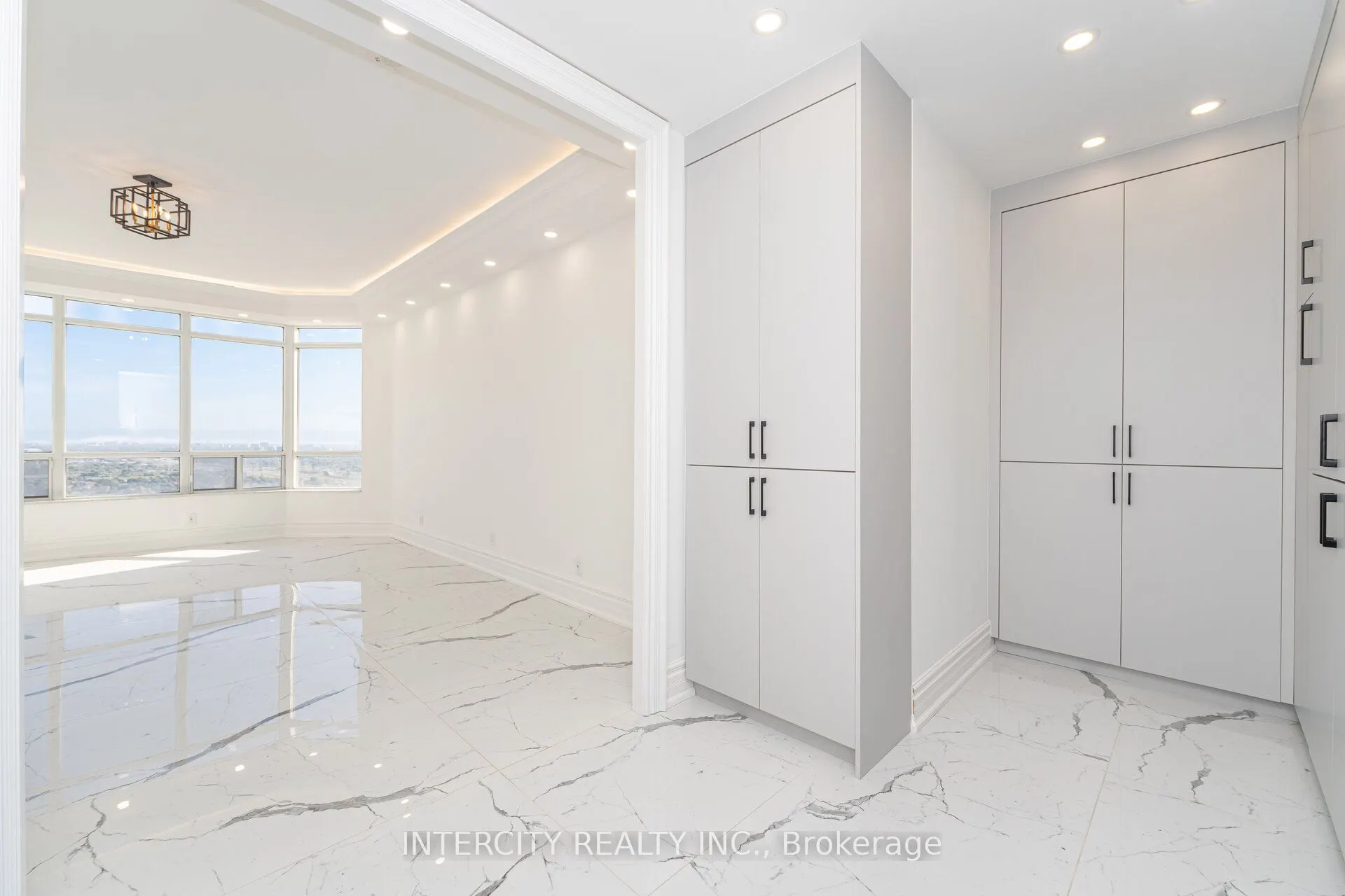 35 Kingsbridge Garden Circle, #TPH03