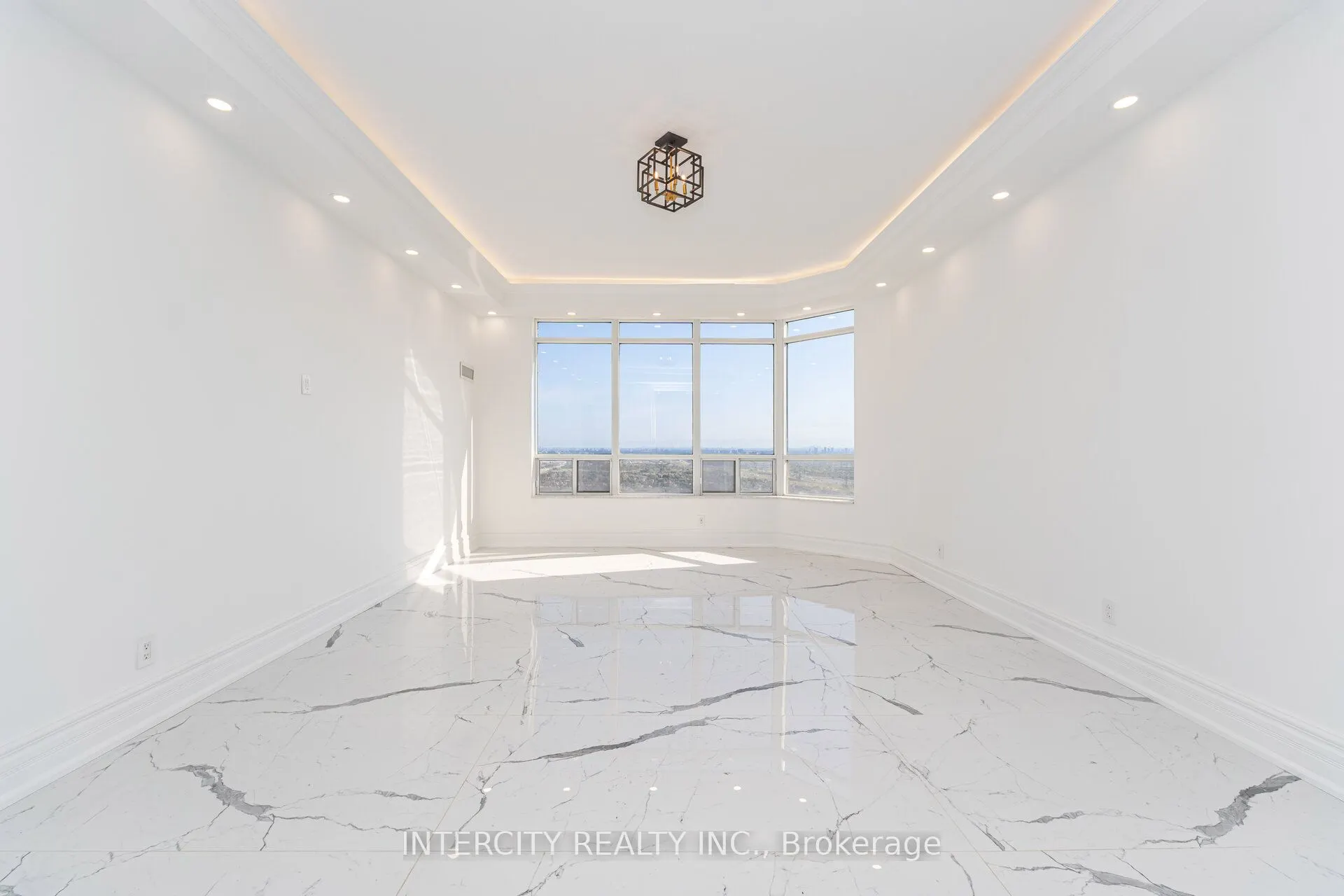 35 Kingsbridge Garden Circle, #TPH03