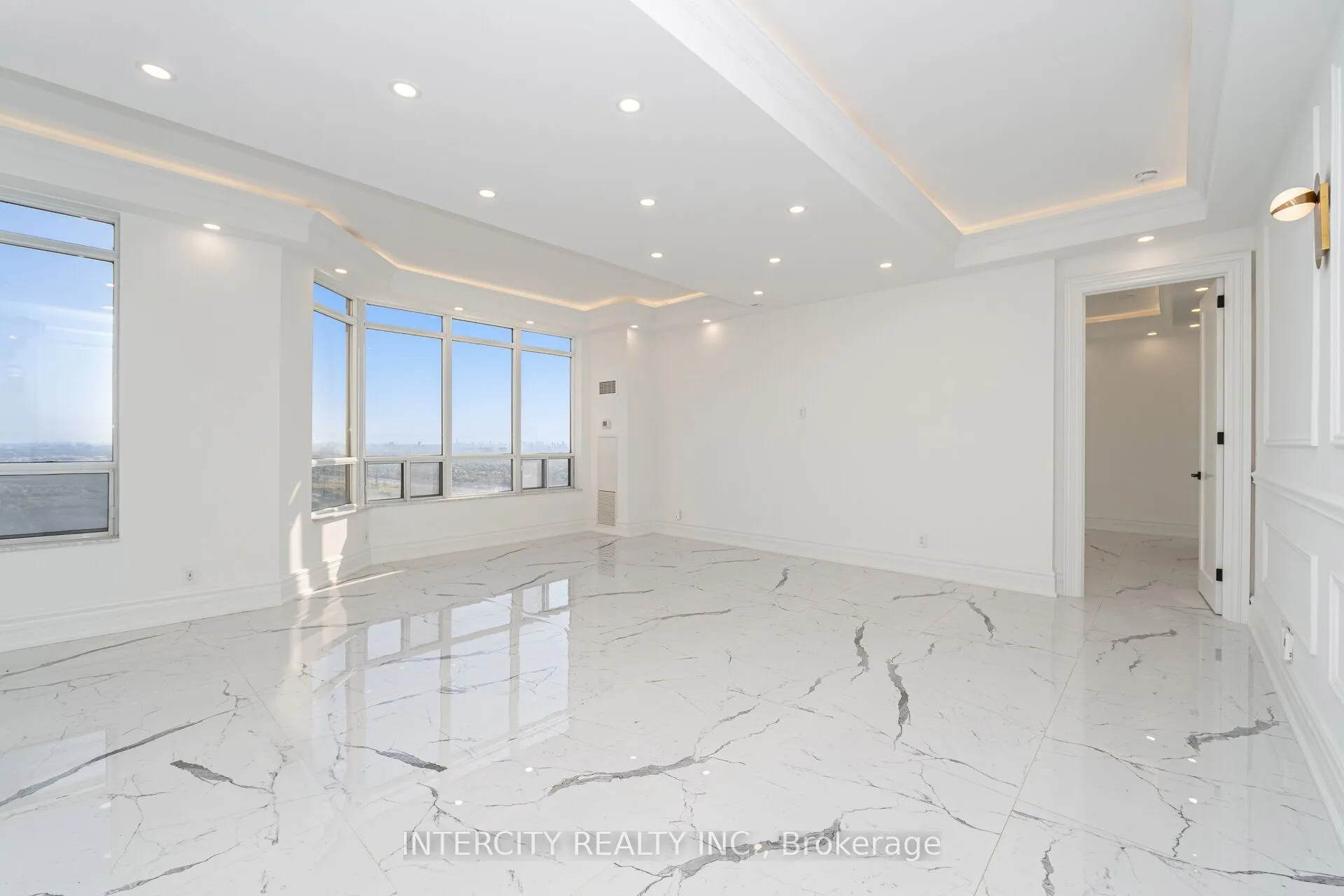 35 Kingsbridge Garden Circle, #TPH03