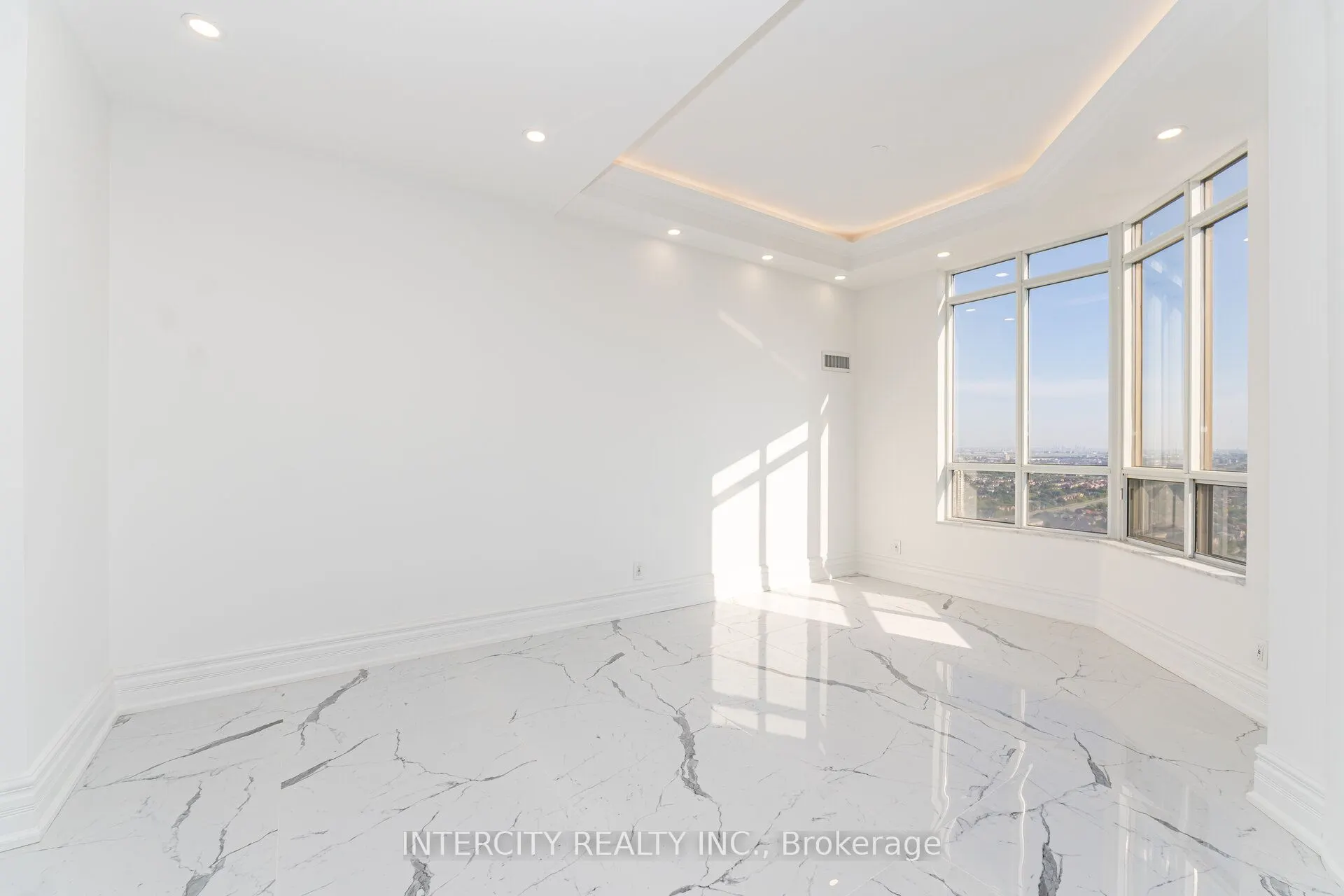 35 Kingsbridge Garden Circle, #TPH03