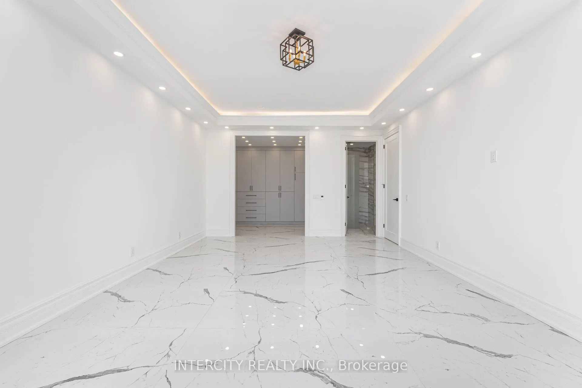 35 Kingsbridge Garden Circle, #TPH03
