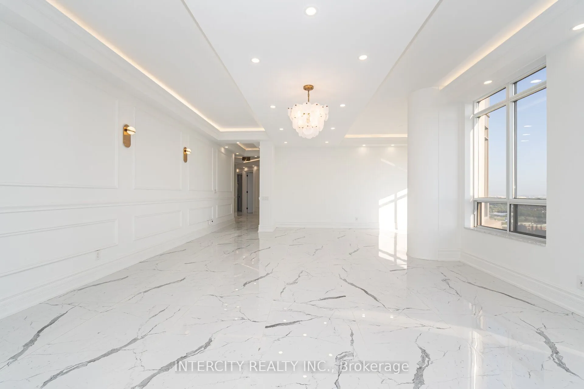 35 Kingsbridge Garden Circle, #TPH03