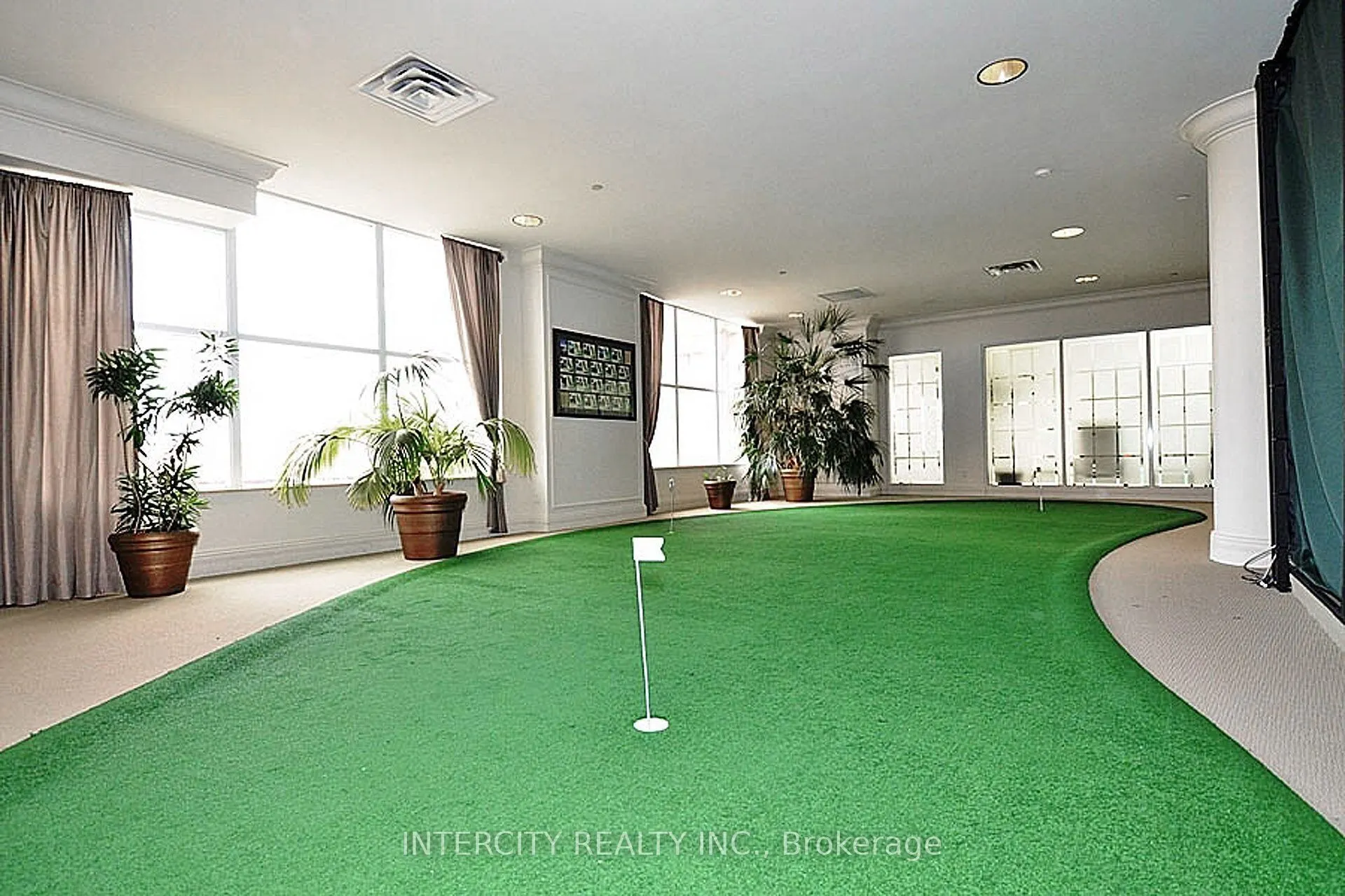 35 Kingsbridge Garden Circle, #TPH03