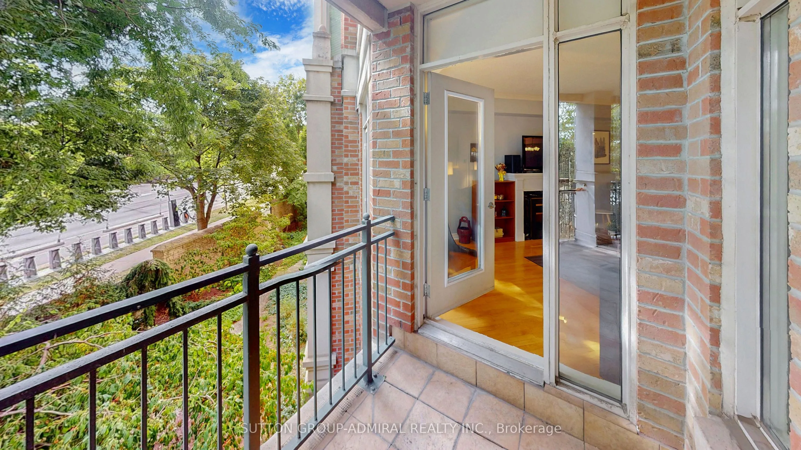 10 Old Mill Trail, #207