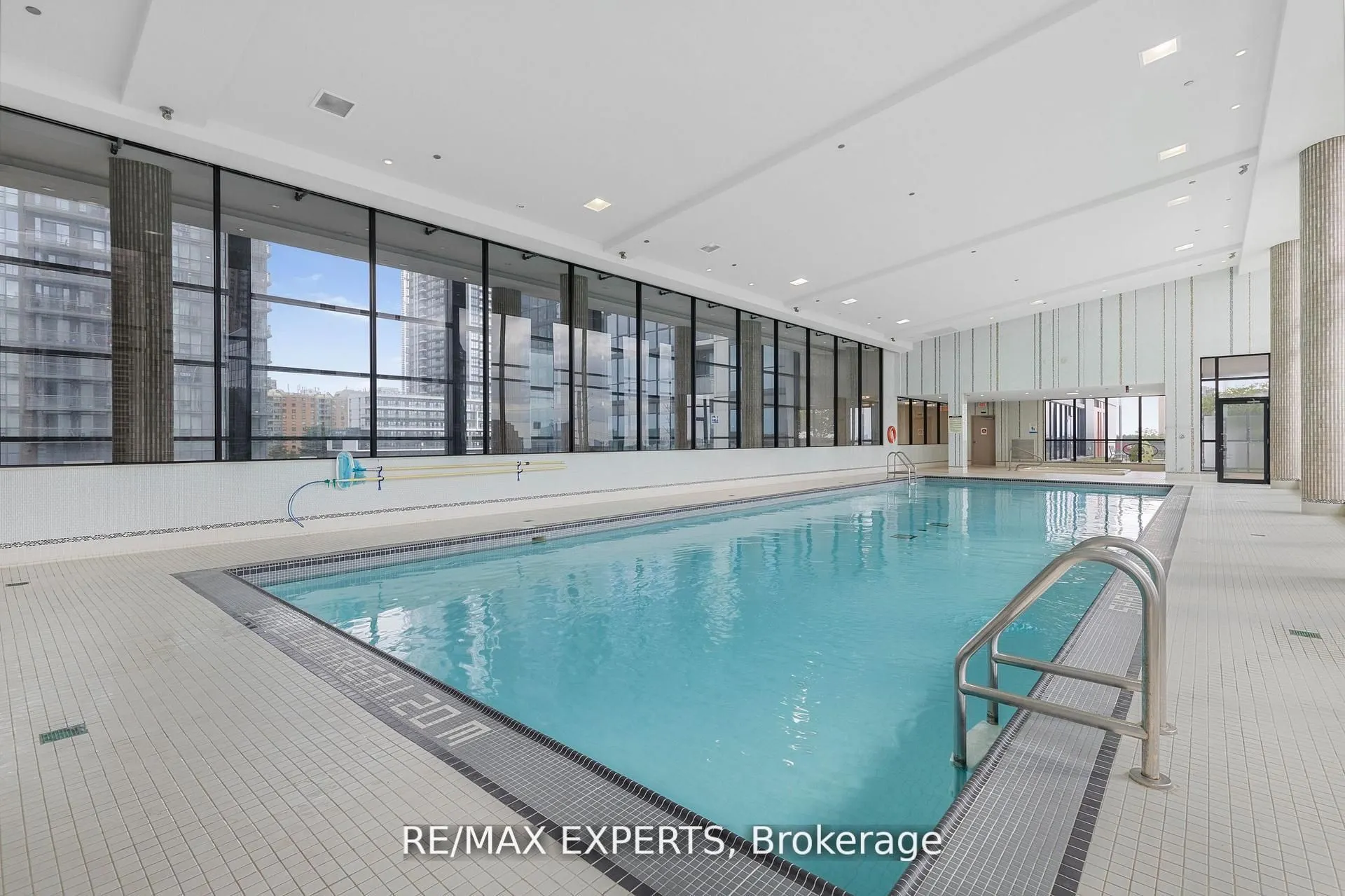 75 Eglinton Avenue W, #2408
