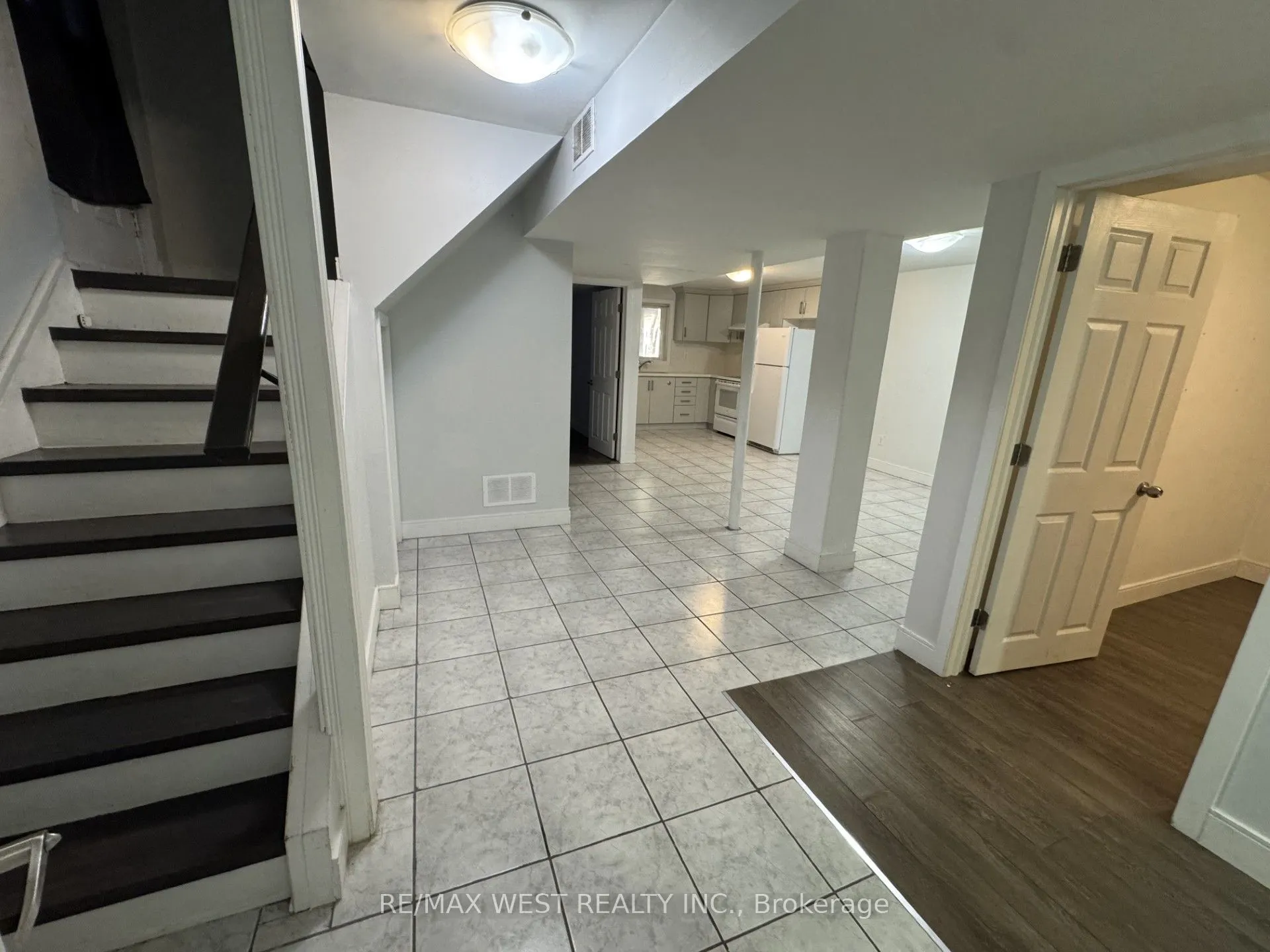 631 Ashprior Avenue