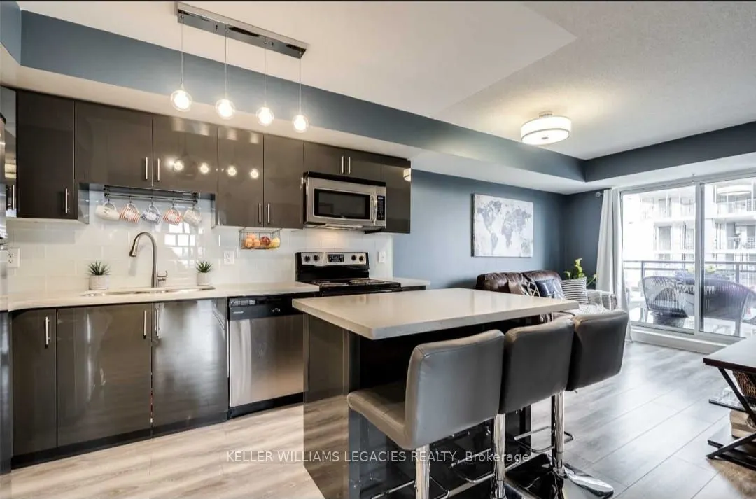1 De Boers Drive, #805