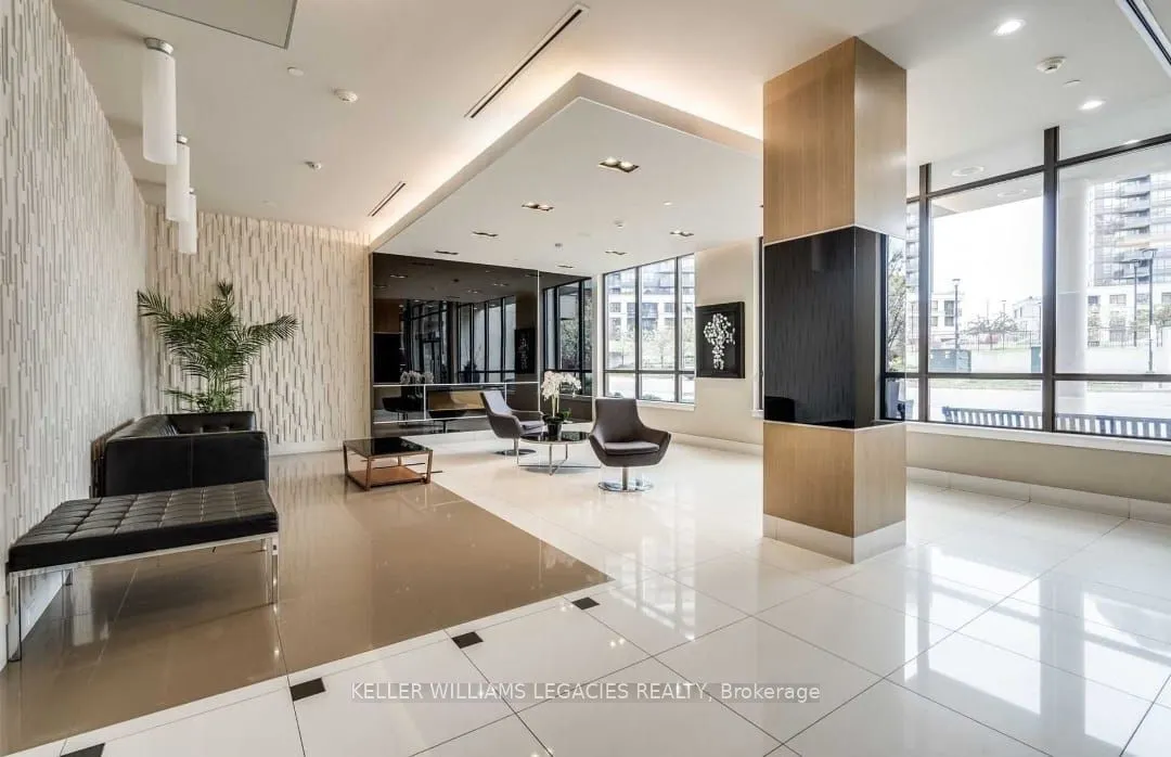 1 De Boers Drive, #805