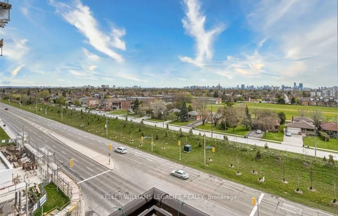 1 De Boers Drive, #805