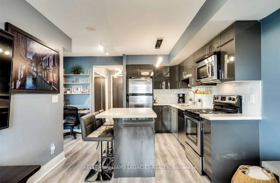 1 De Boers Drive, #805