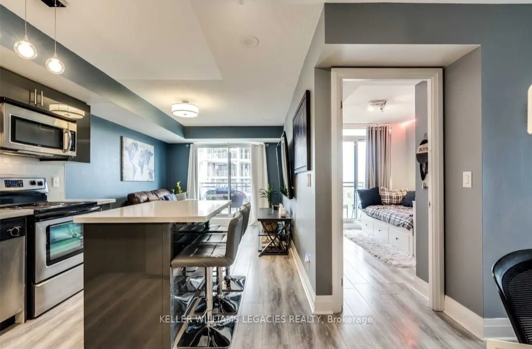 1 De Boers Drive, #805