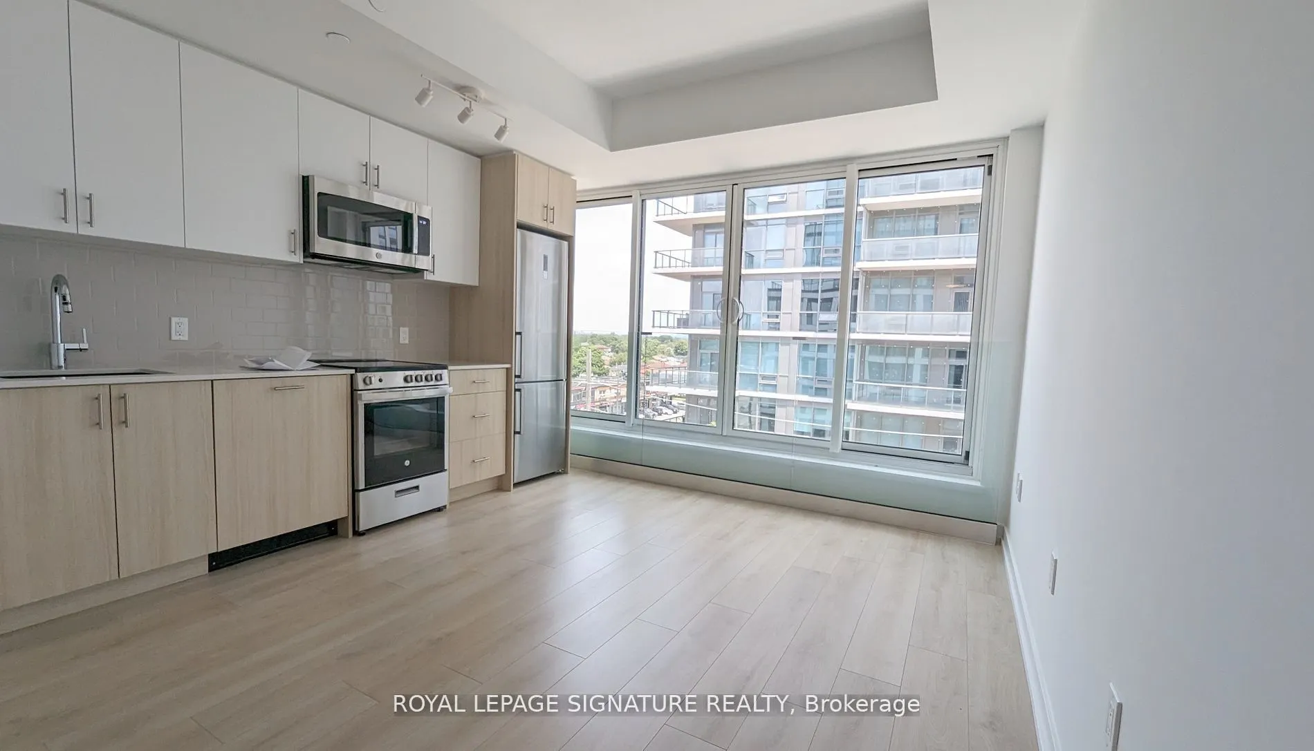 1195 The Queensway W, #509