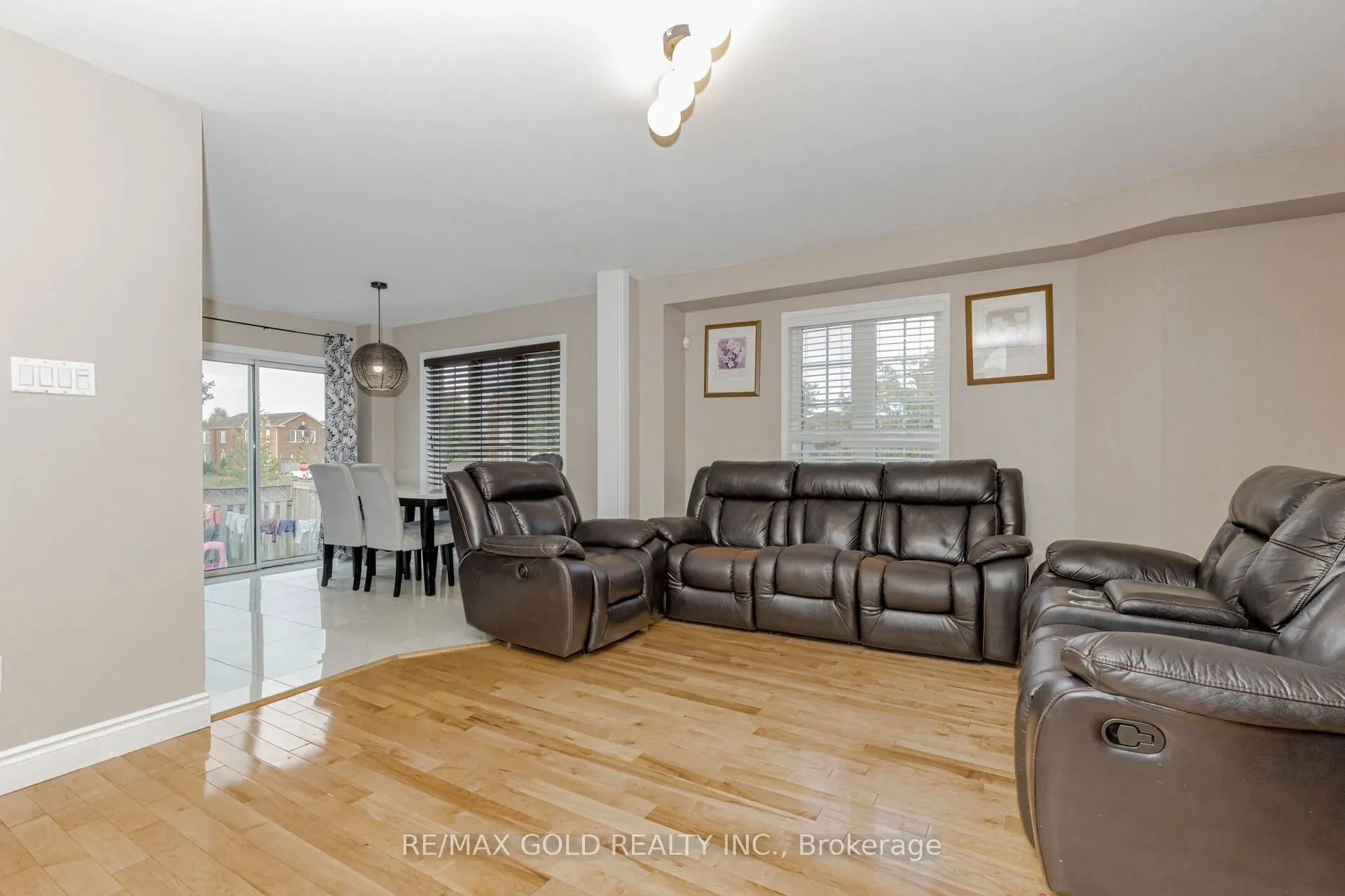 2 Lake Louise Drive