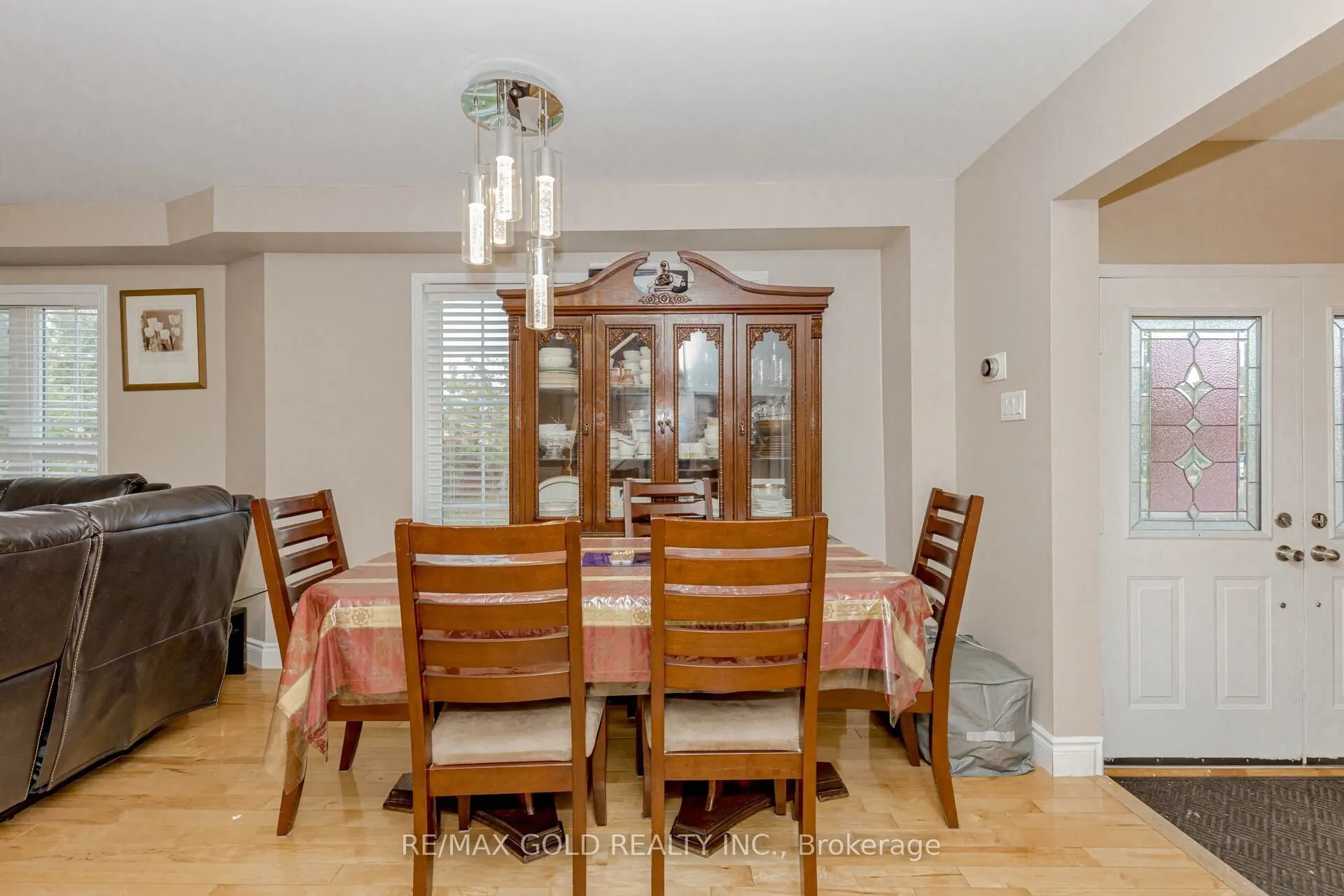2 Lake Louise Drive