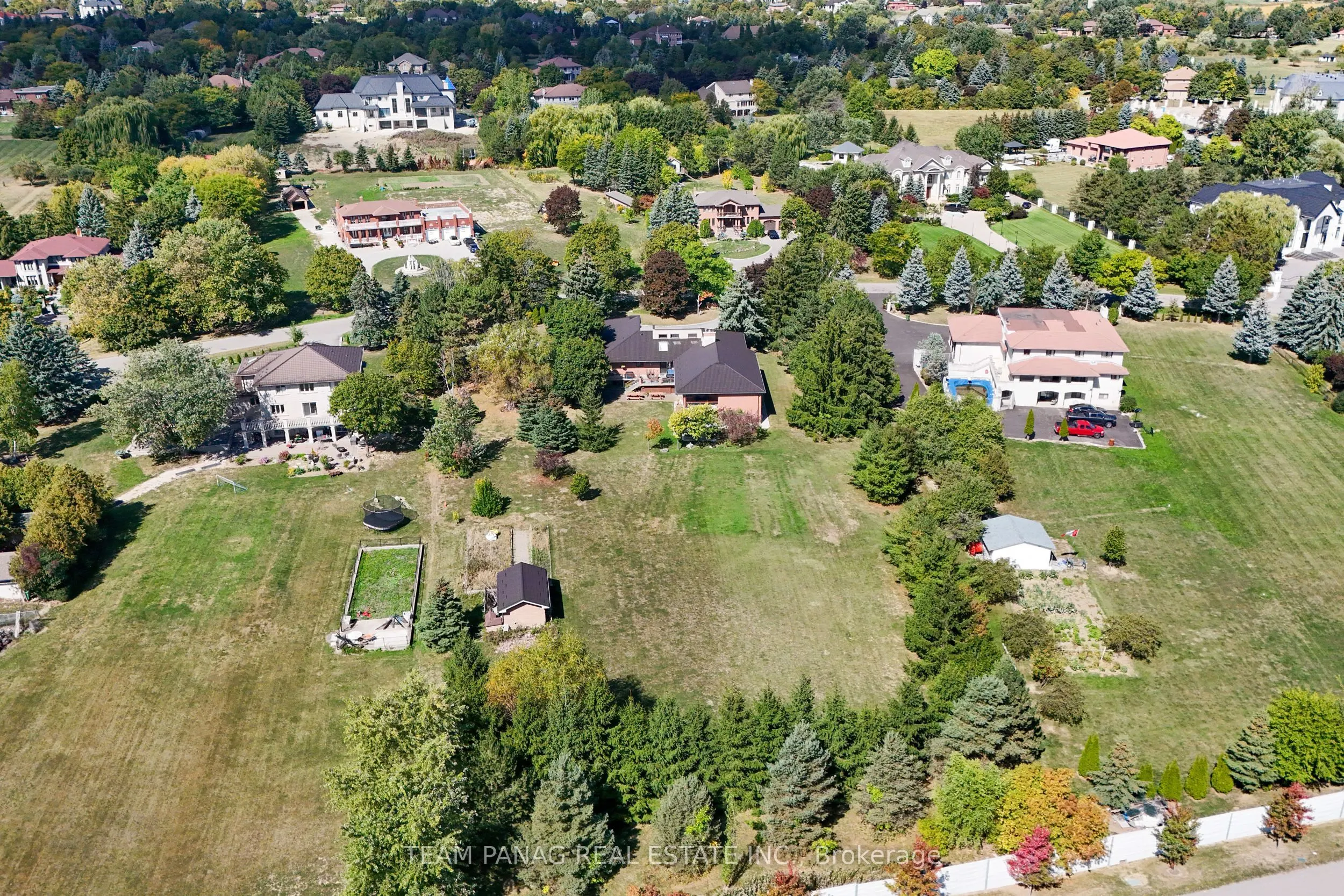 6 Leone Lane