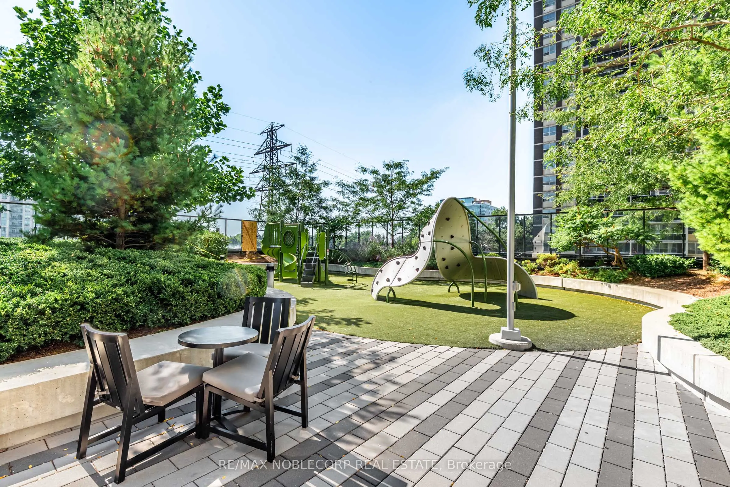9 Mabelle Avenue, #926