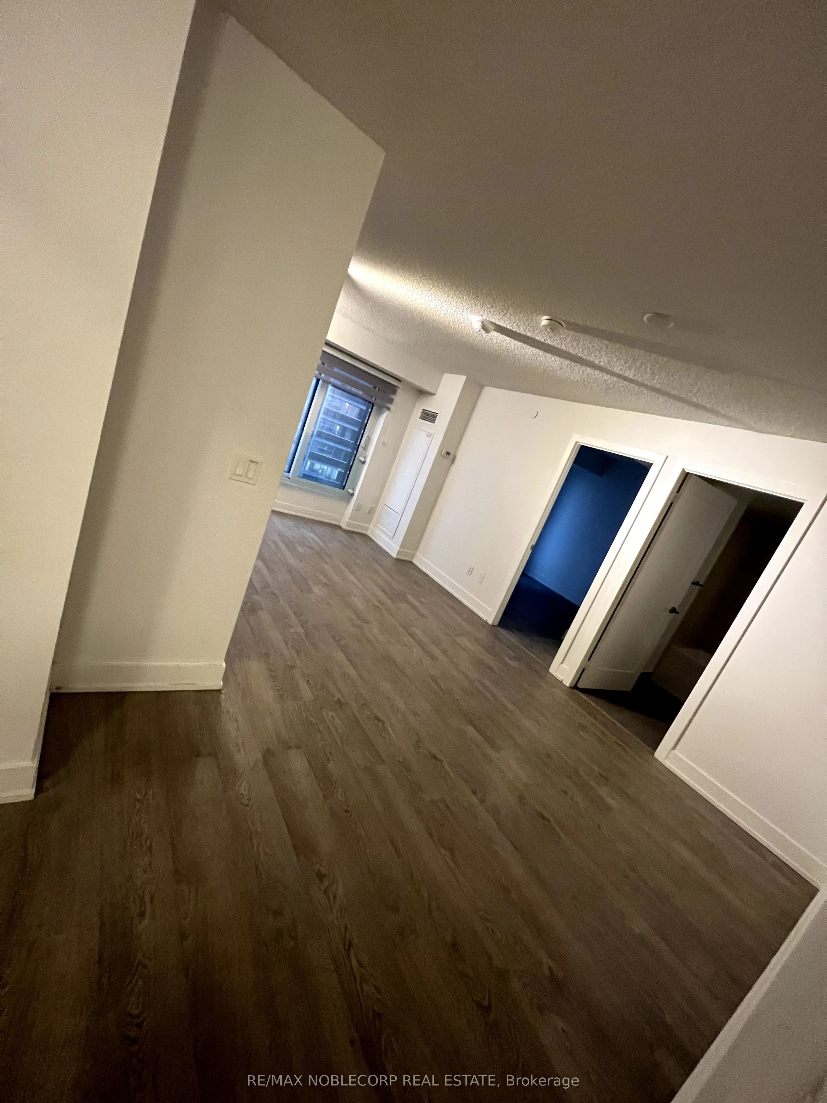 9 Mabelle Avenue, #926