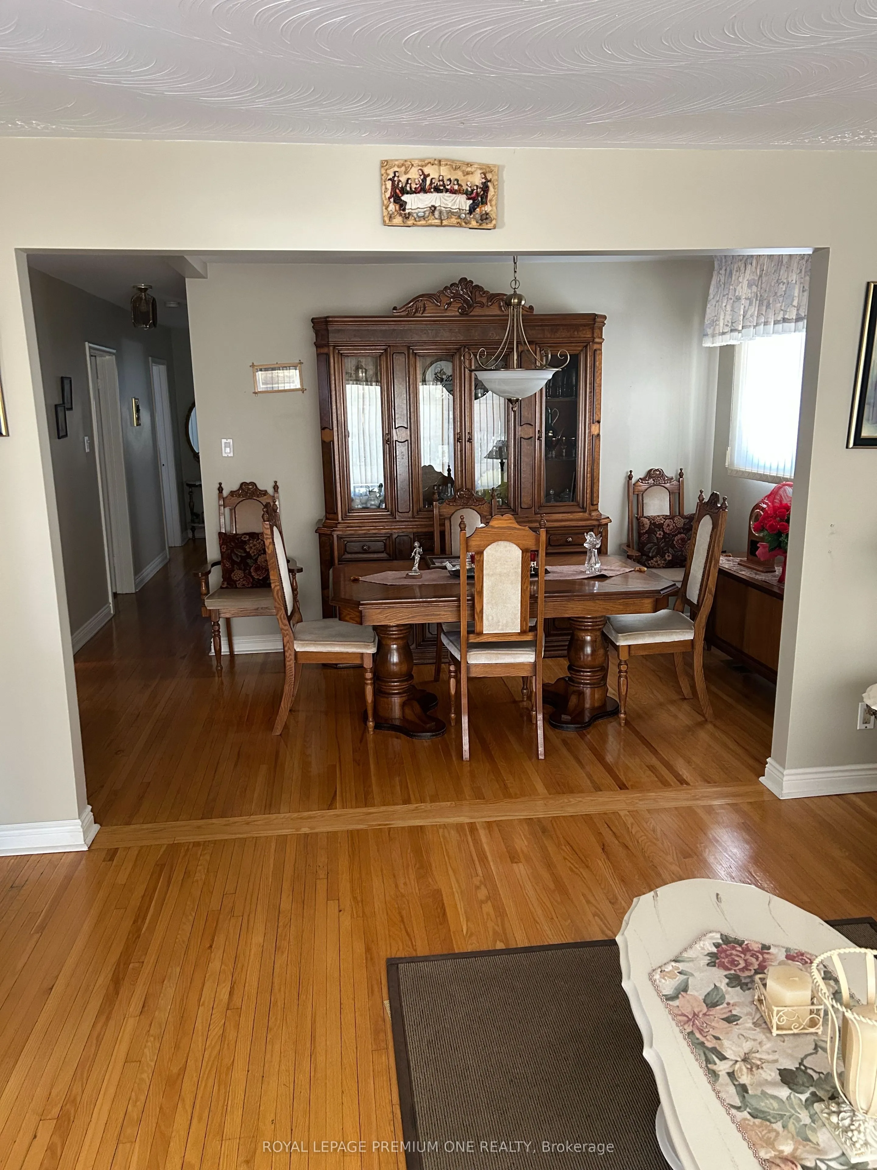 33 Monterrey Drive W
