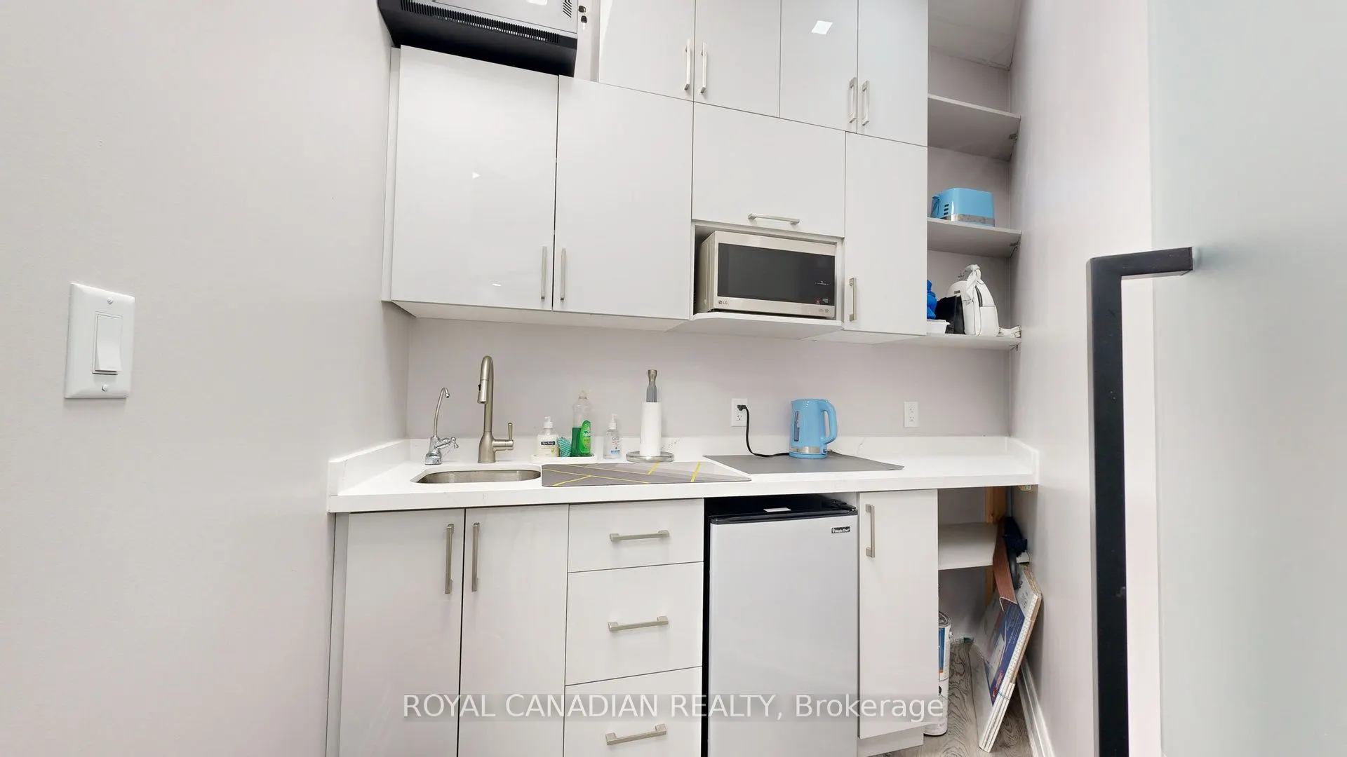 6475 Mayfield Road, #202